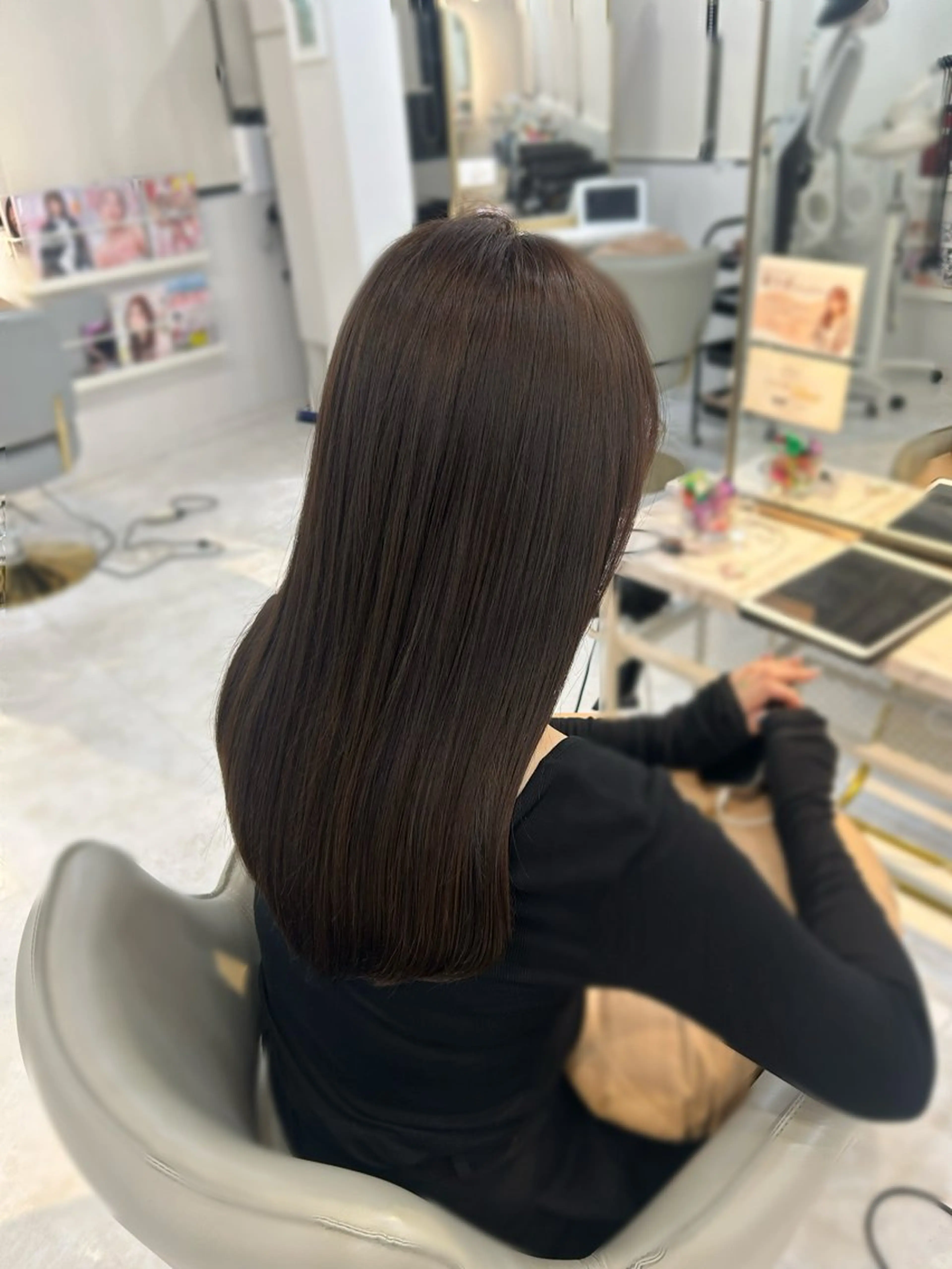 セミロング ヘアカラー 柔らかカラー🤎 luna🧸🤎のヘアスタイル