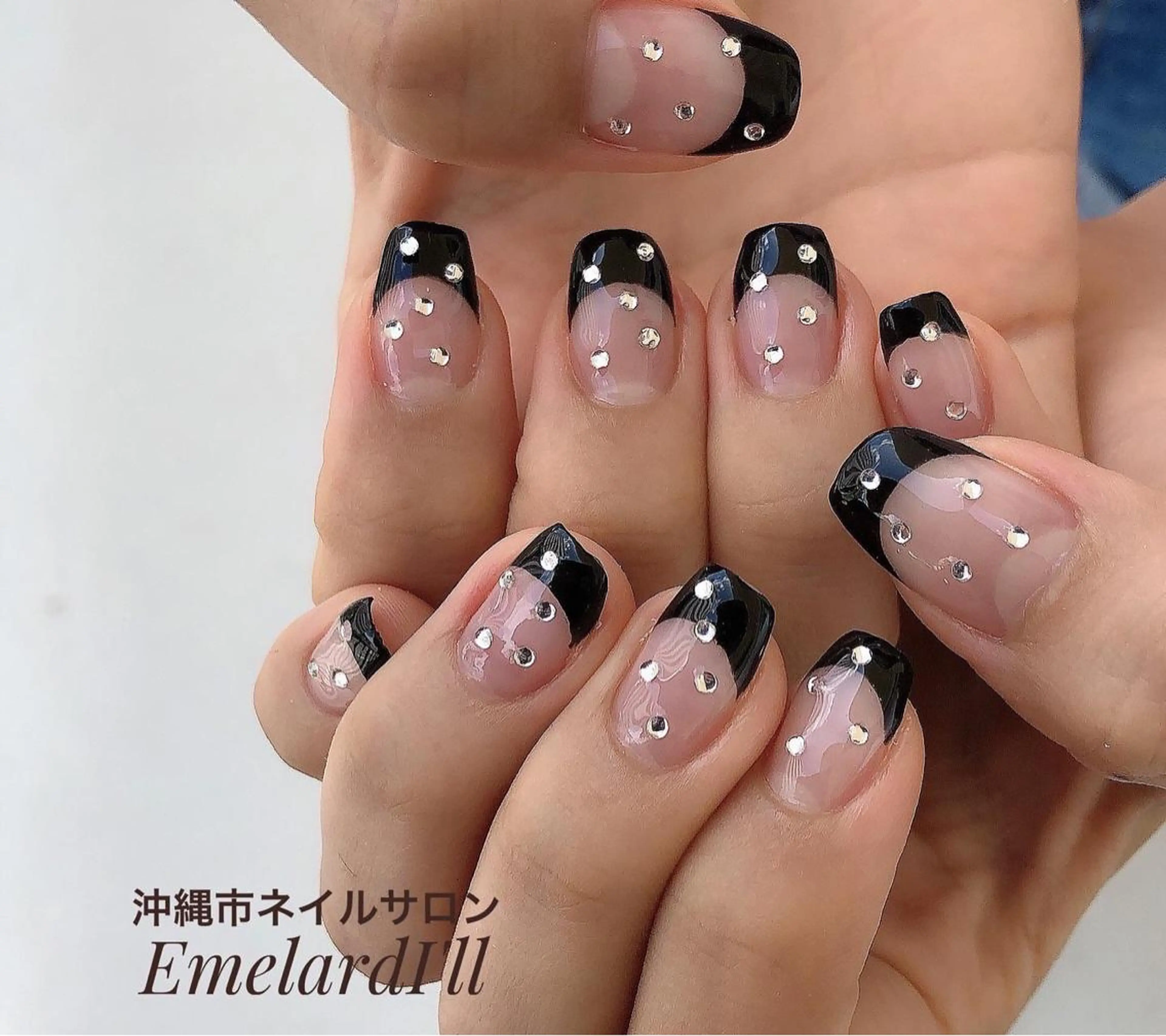 ネイル 沖縄市ネイルサロン エメラルドアイルのネイルデザイン