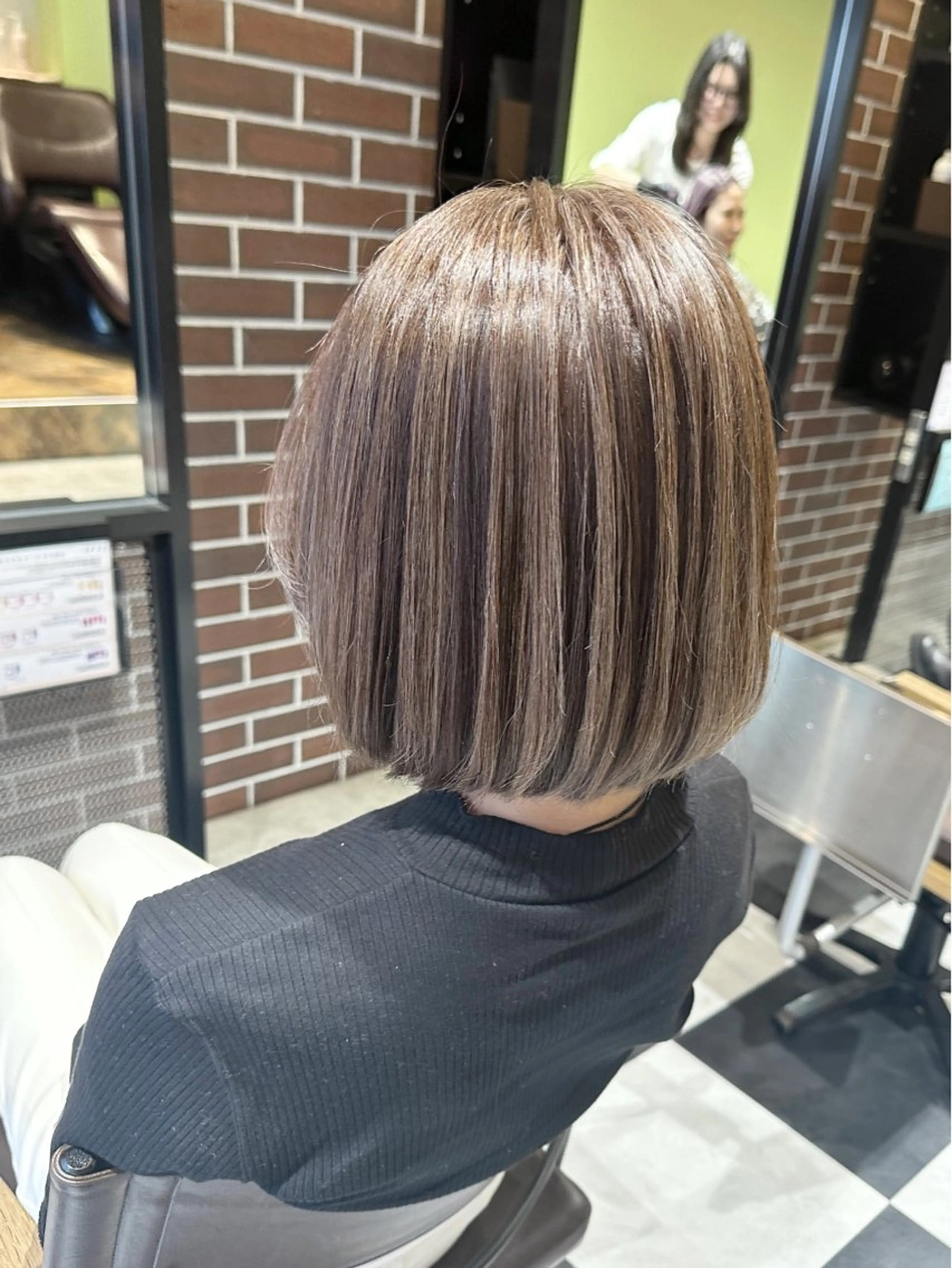 【透明感アップ💎】ハイライトダブルカラー＋カット＋水トリートメントの写真