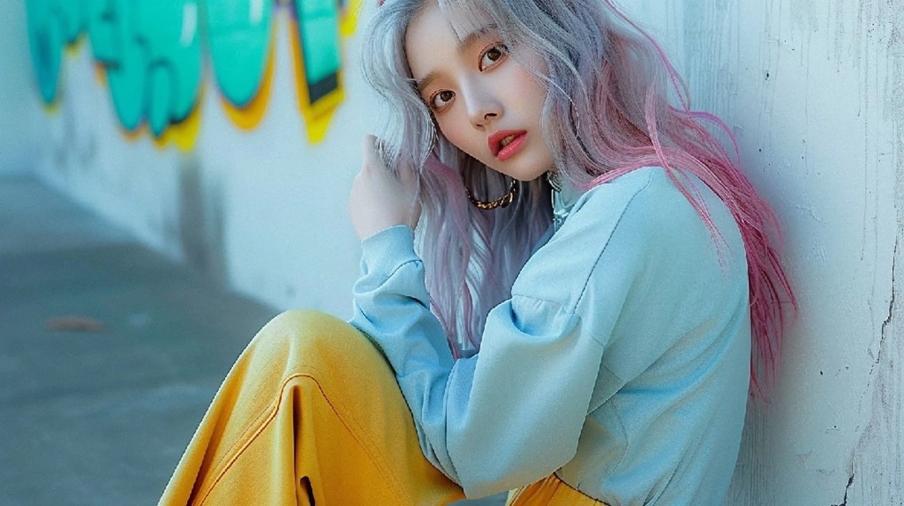 カラー 束感まつぱ🥑🤍 NATUKI🤍のヘアスタイル