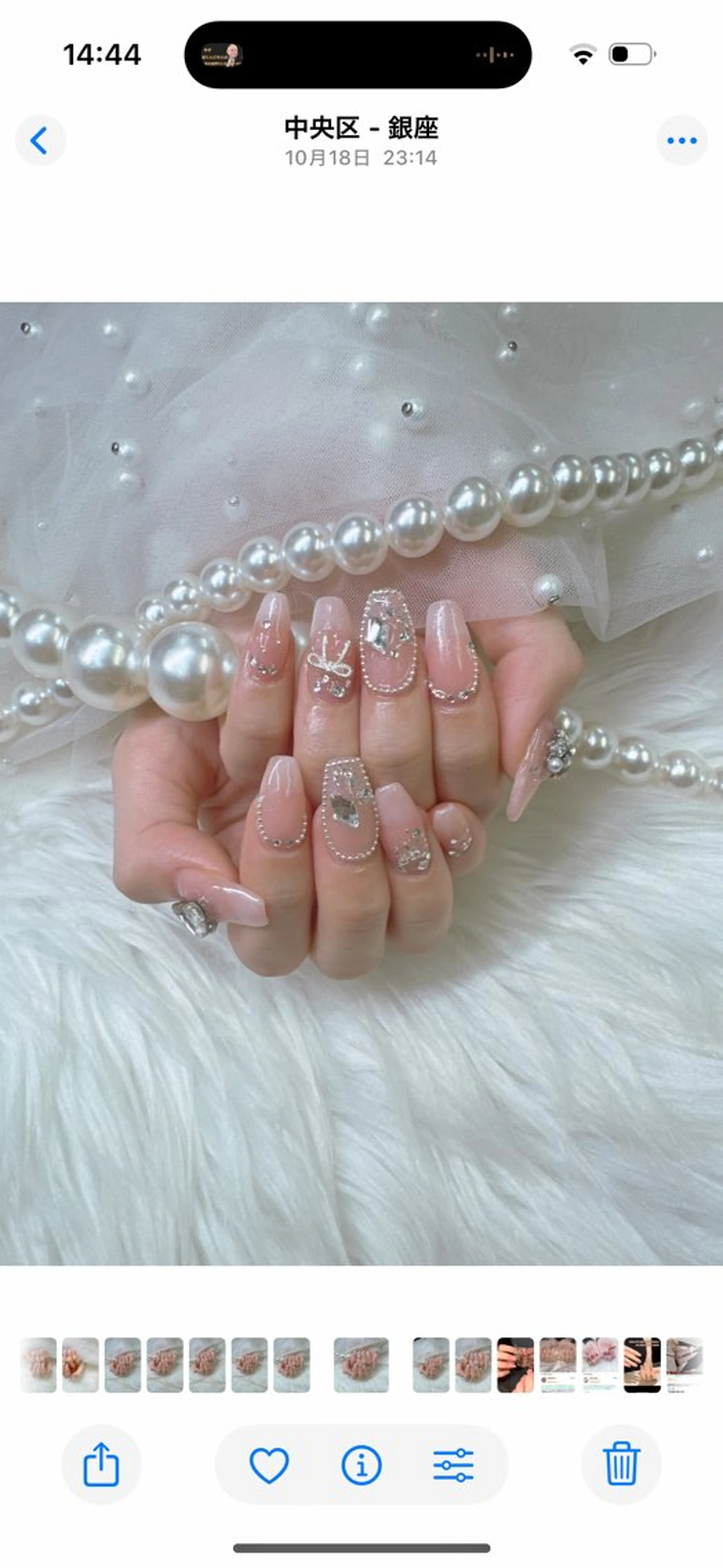 ネイル アートネイル ボルドー チークネイル ドット フレンチネイル ハンドネイル クイーンズネイル銀座所属・Queeens nailのネイルデザイン