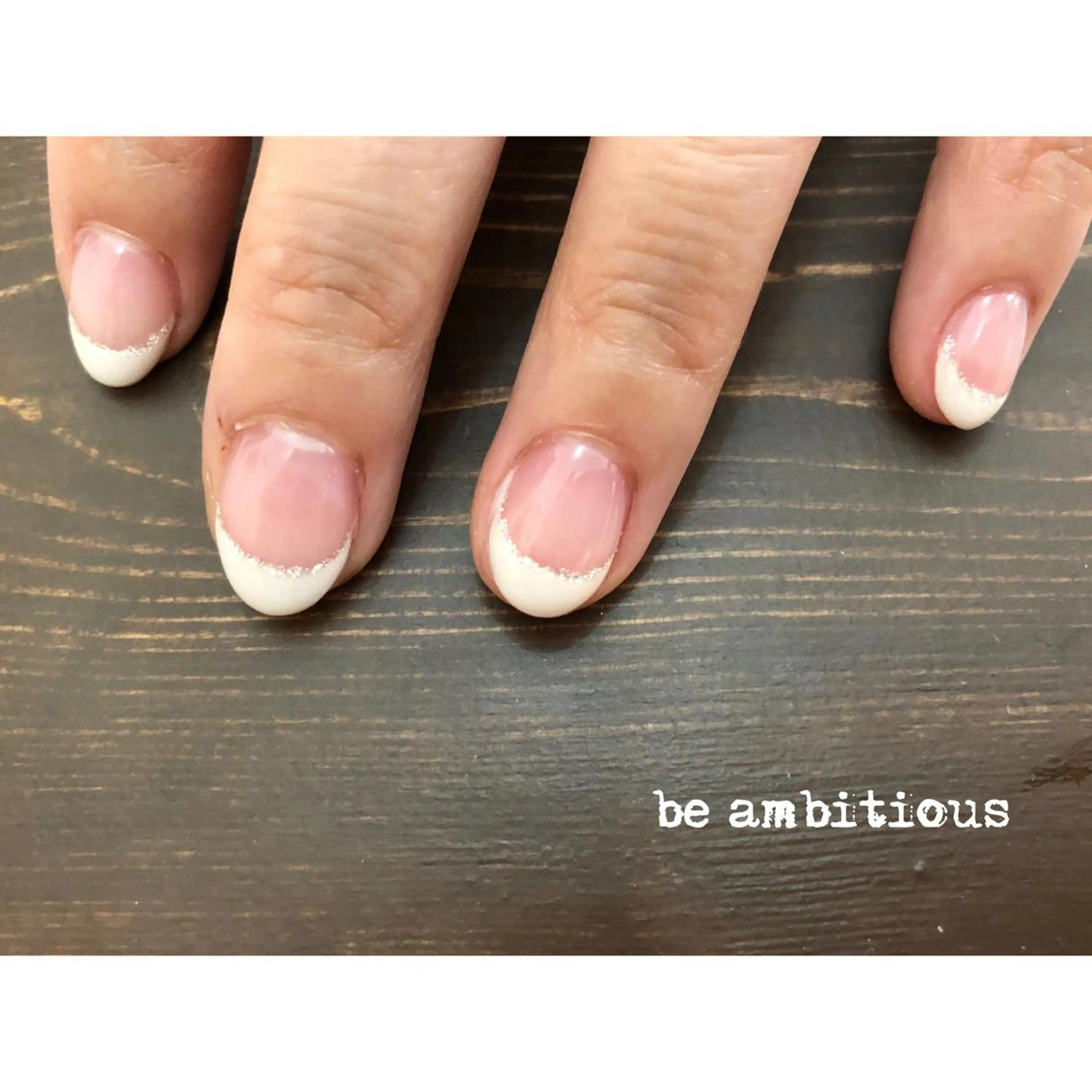 ネイル シンプルネイル EMIKOのネイルデザイン