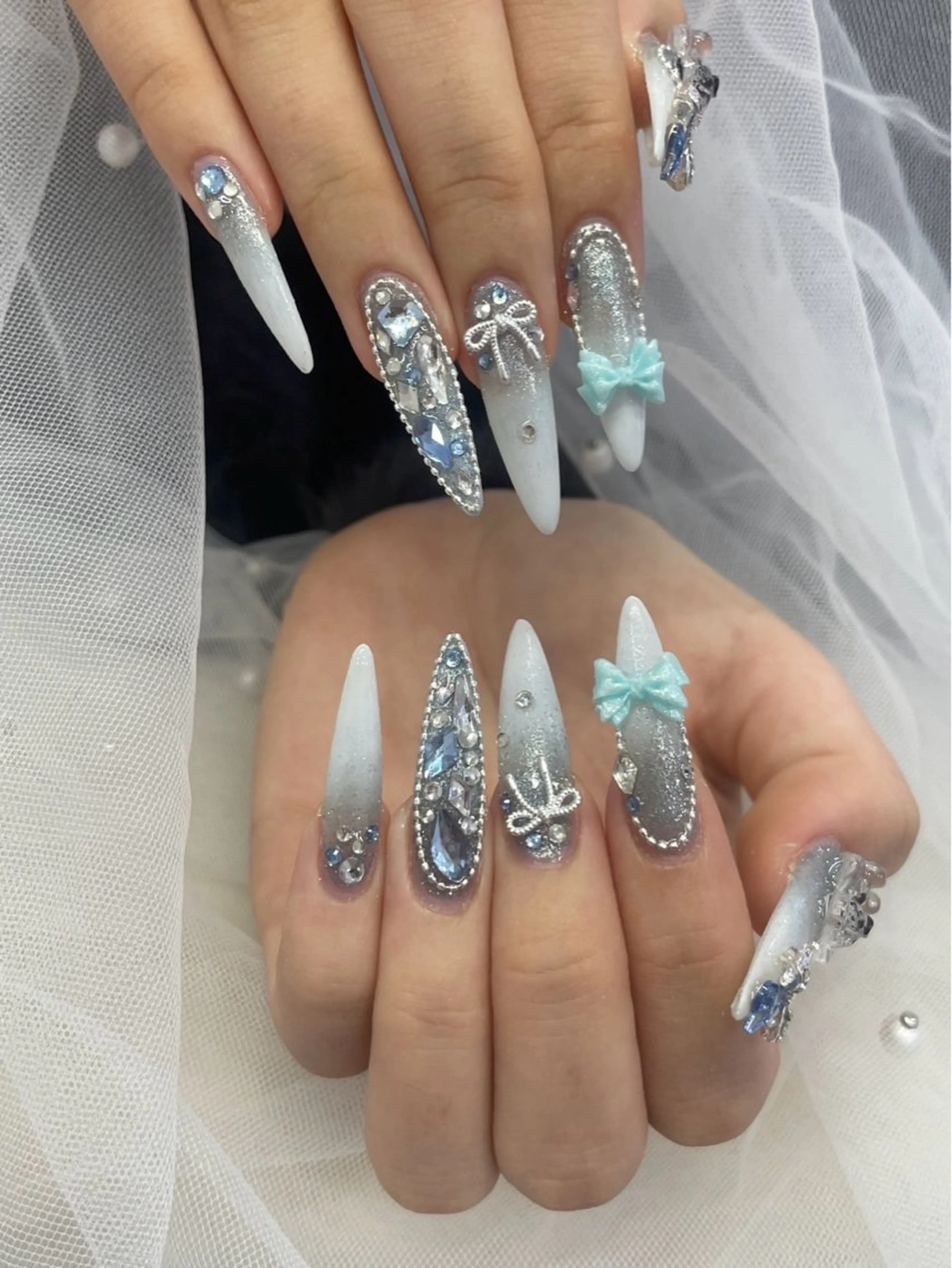 ネイル アートネイル オーロラネイル チークネイル 長さ出し フットネイル ハンドネイル フットネイル ハンドケア Noiranail_ studio川越西口のネイルデザイン