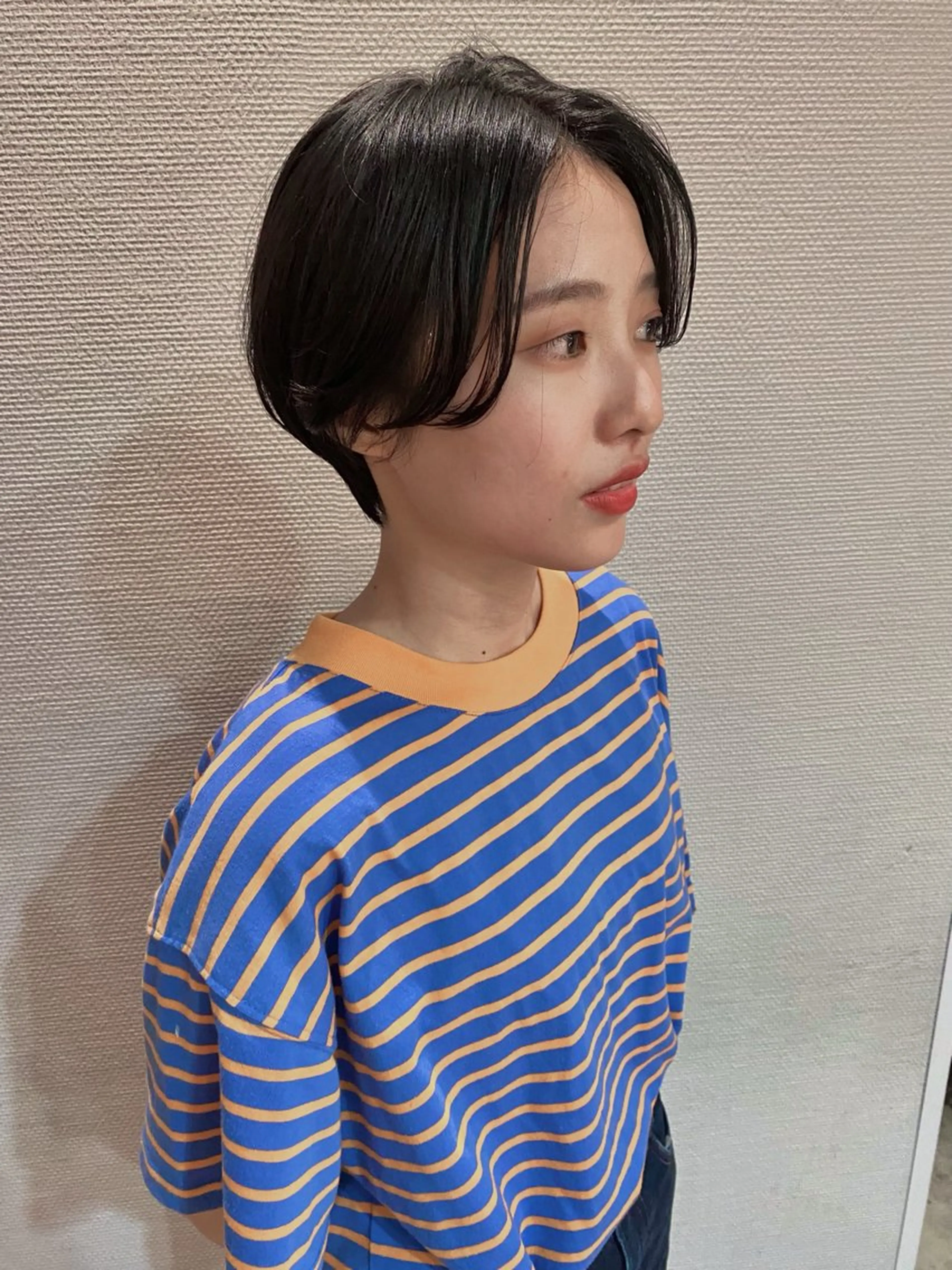 ショート カラー カット ヘアカラー トリートメント 塩澤 榛奈のヘアスタイル