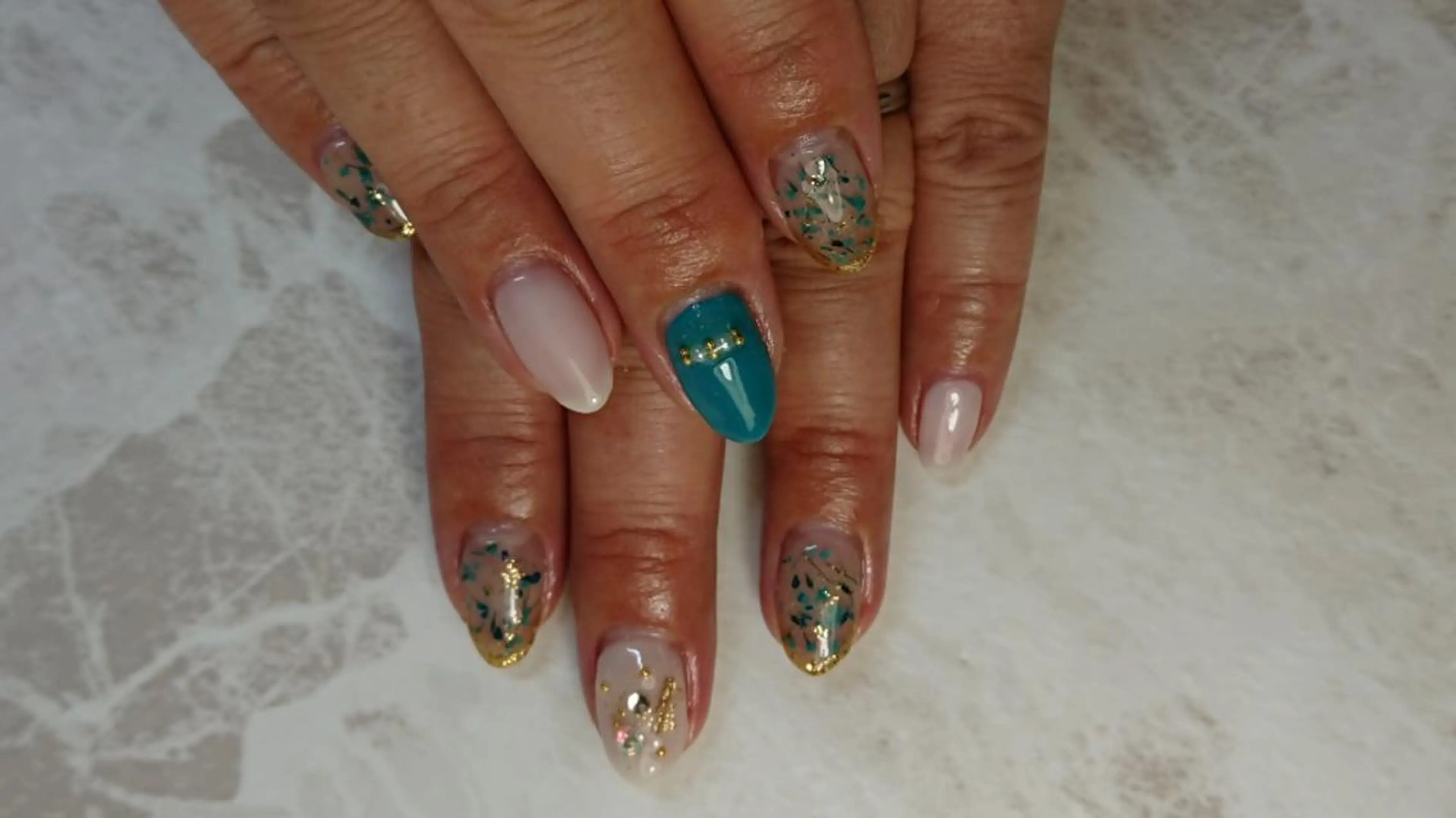 ネイル ブルー フラワーネイル 林 珠里のネイルデザイン