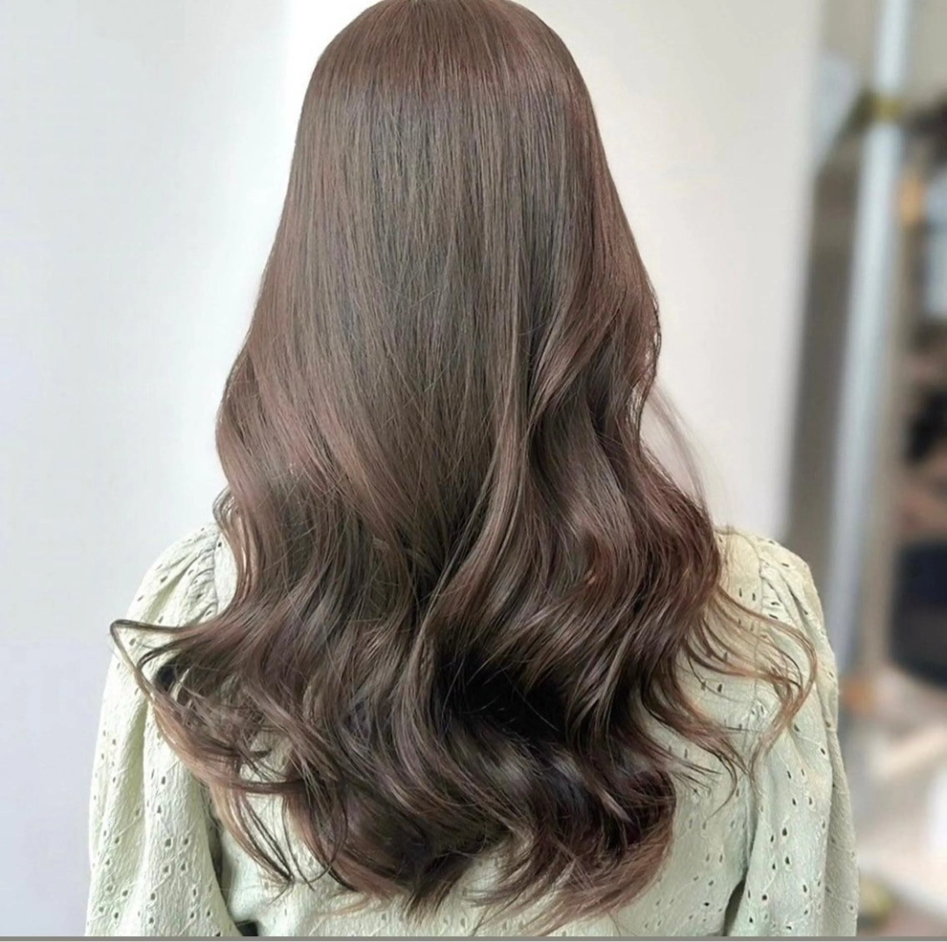 ロング カット ヘアカラー トリートメント 韓国ヘア/ブリーチ無 しWカラー/オリーブのヘアスタイル