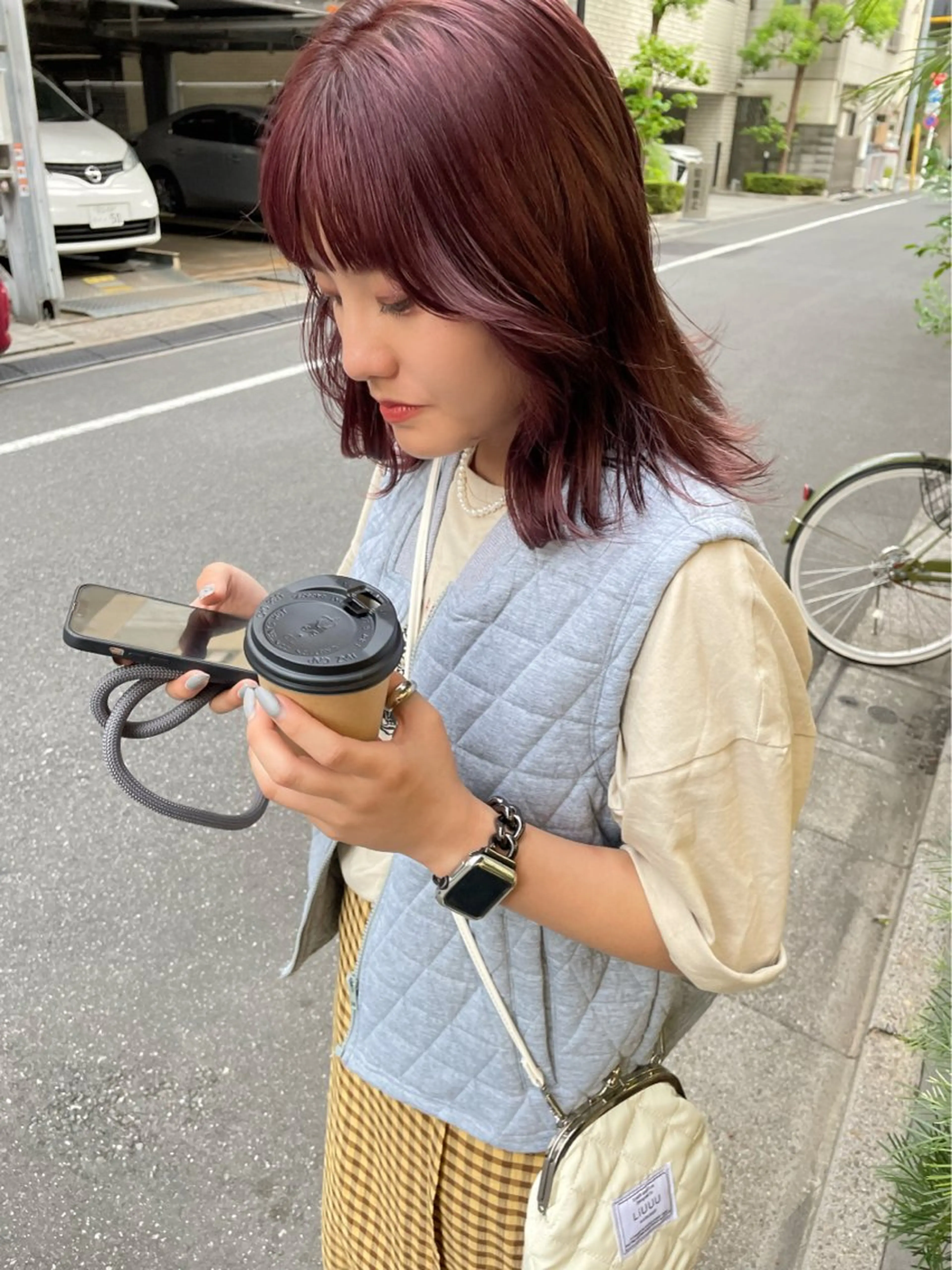 ミディアム カラー パーマ、ボブ、透明感 カラー、小須田ゆあのヘアスタイル