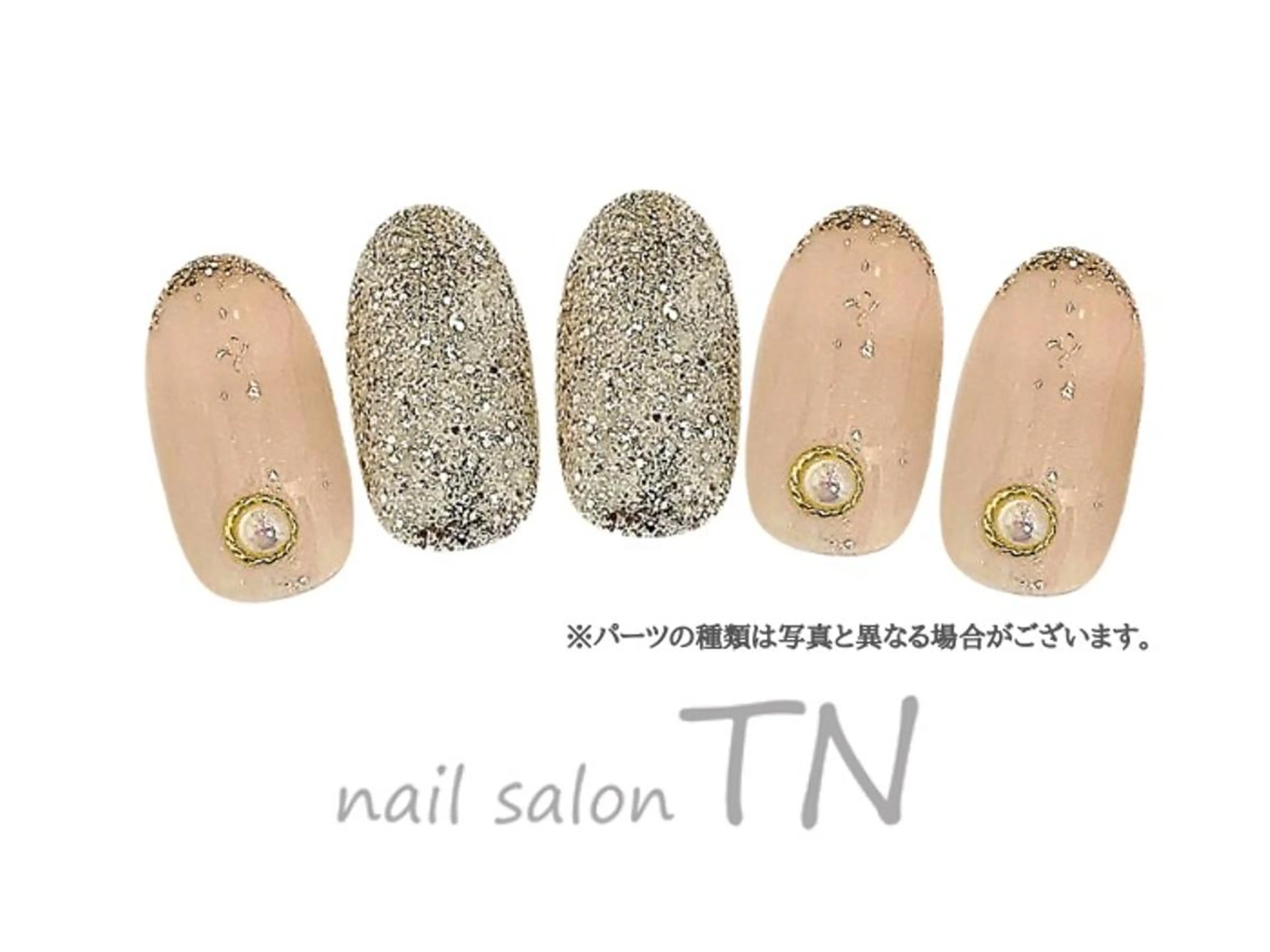 ミディアム ハンドネイル 中島 実穂のネイルデザイン