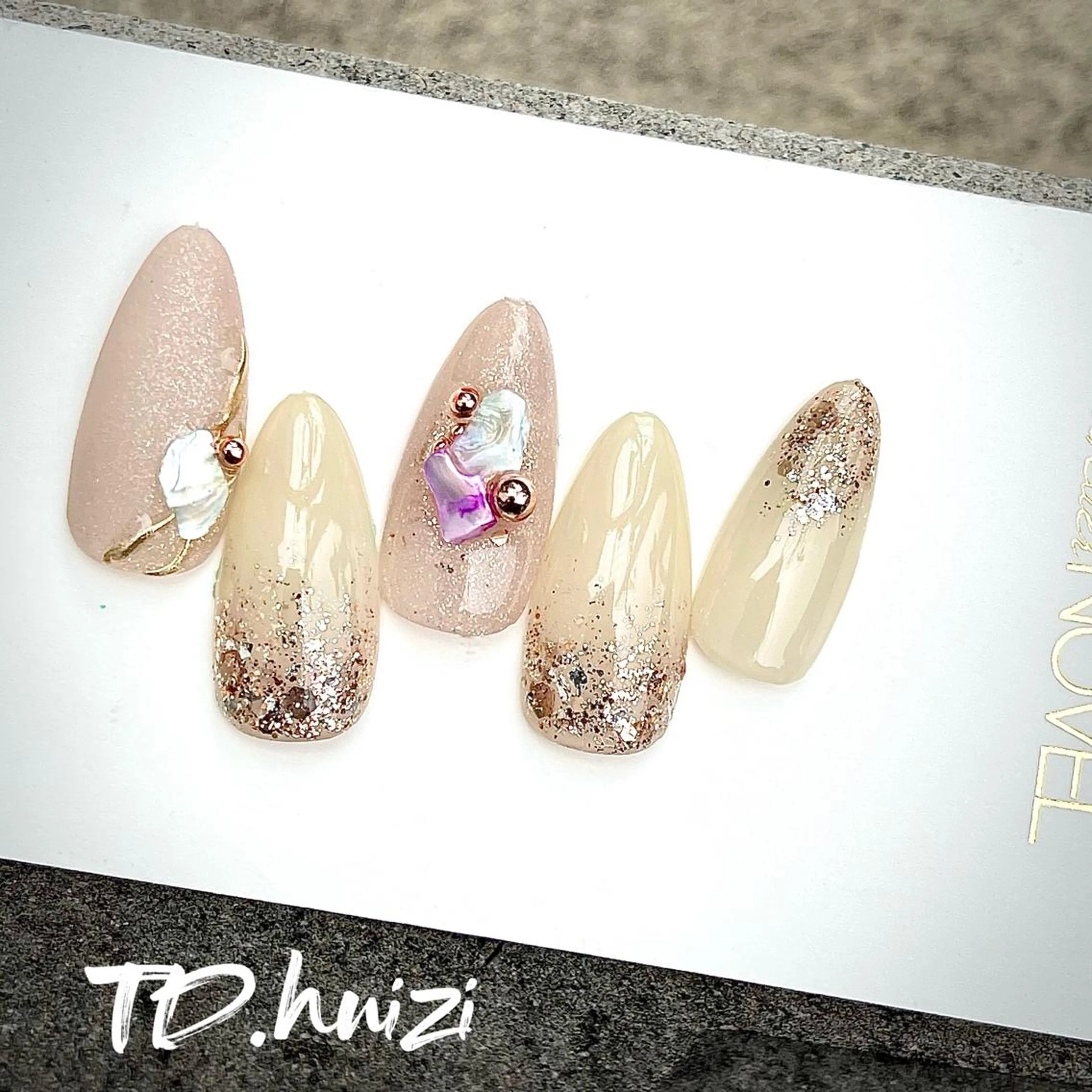 セミロング ハンドネイル めぐみのネイルサロン 惠のネイルデザイン