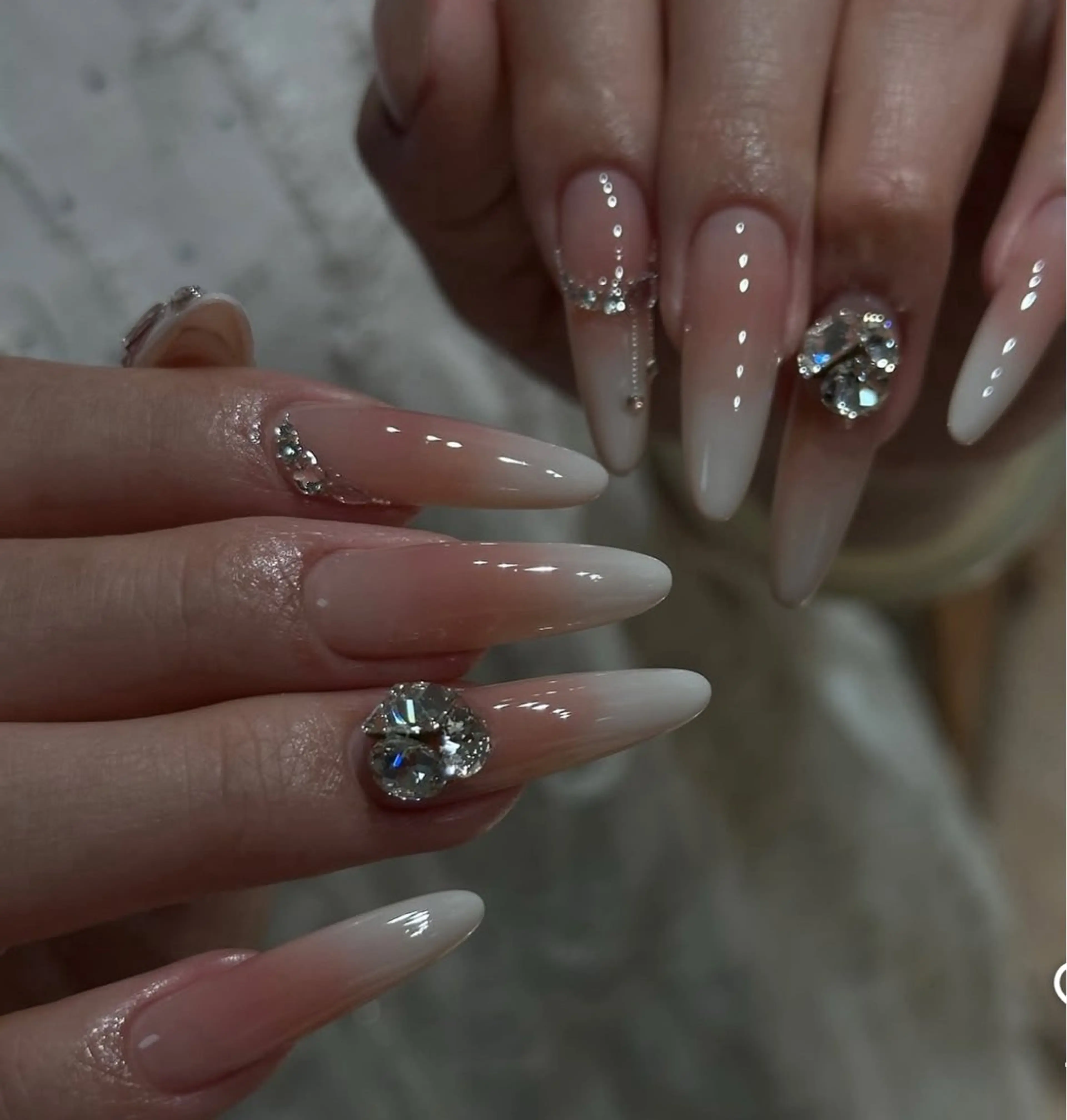 ネイル アートネイル ジェルネイル グラデーション マグネットネイル ニュアンスネイル ハンドネイル Ryu Nail Studio所属・Ryu Nail 新大久保のネイルデザイン