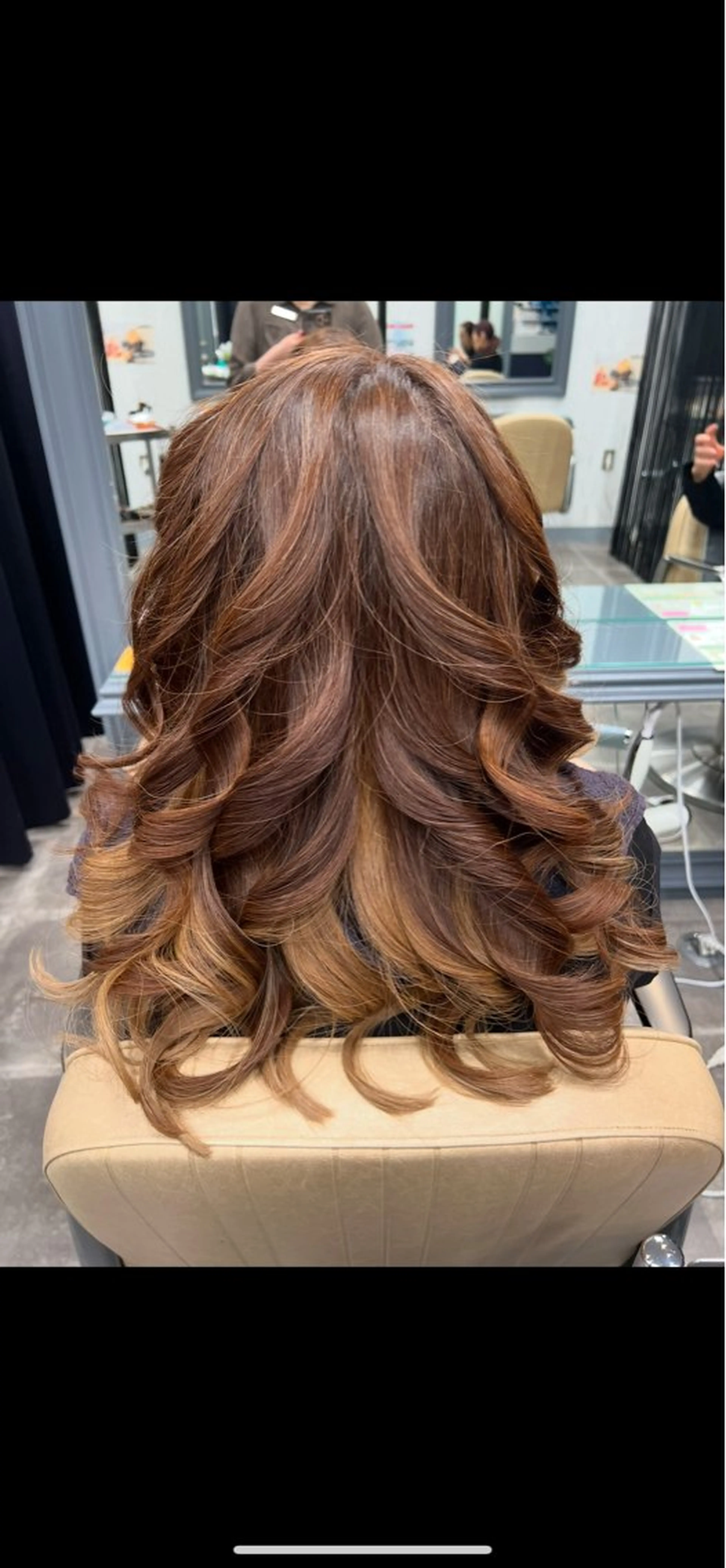 ロング アートラッシュフォーヘア所属・柴田 新菜のヘアスタイル