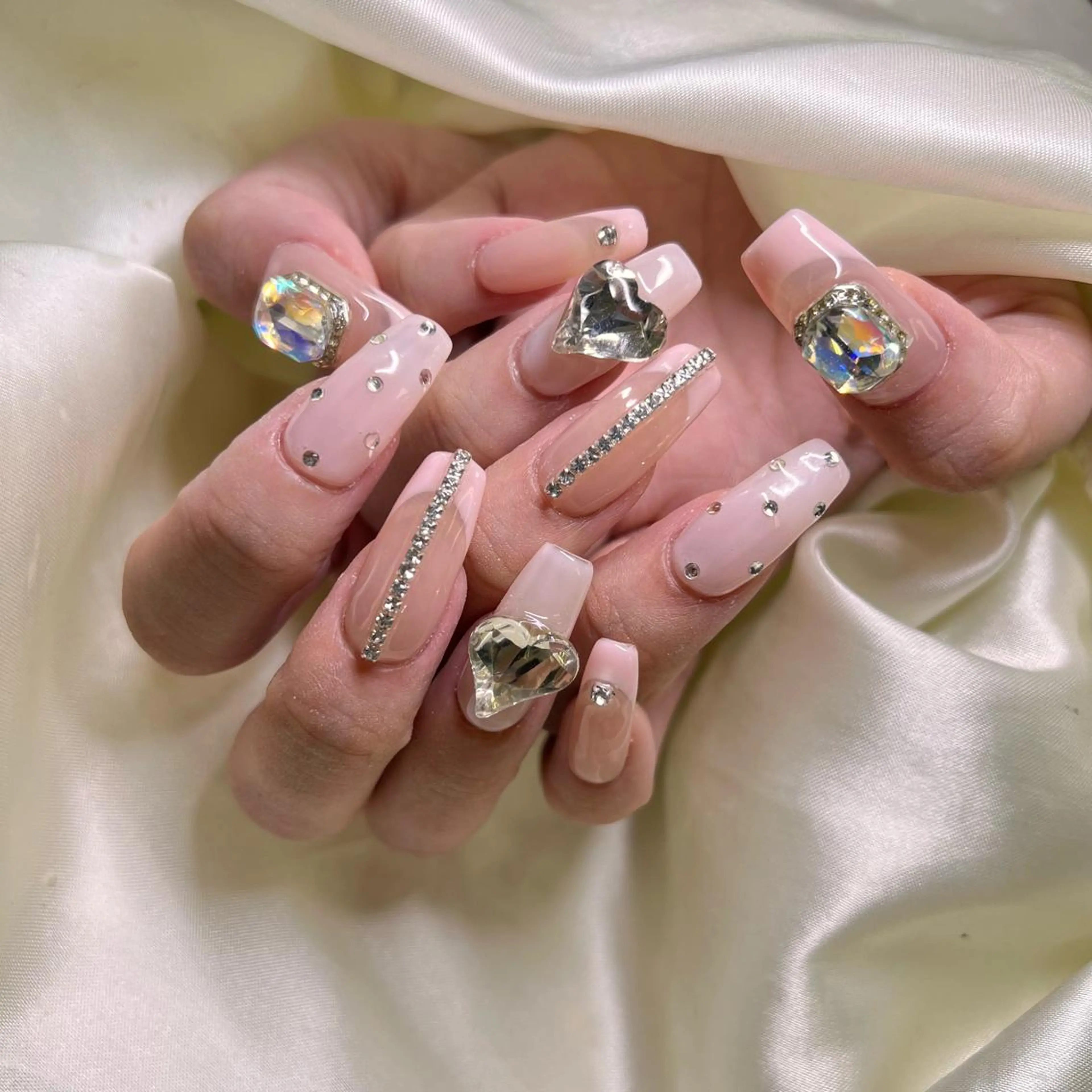 ネイル ハンドネイル ハンドケア Nov. ネイルサロンのネイルデザイン