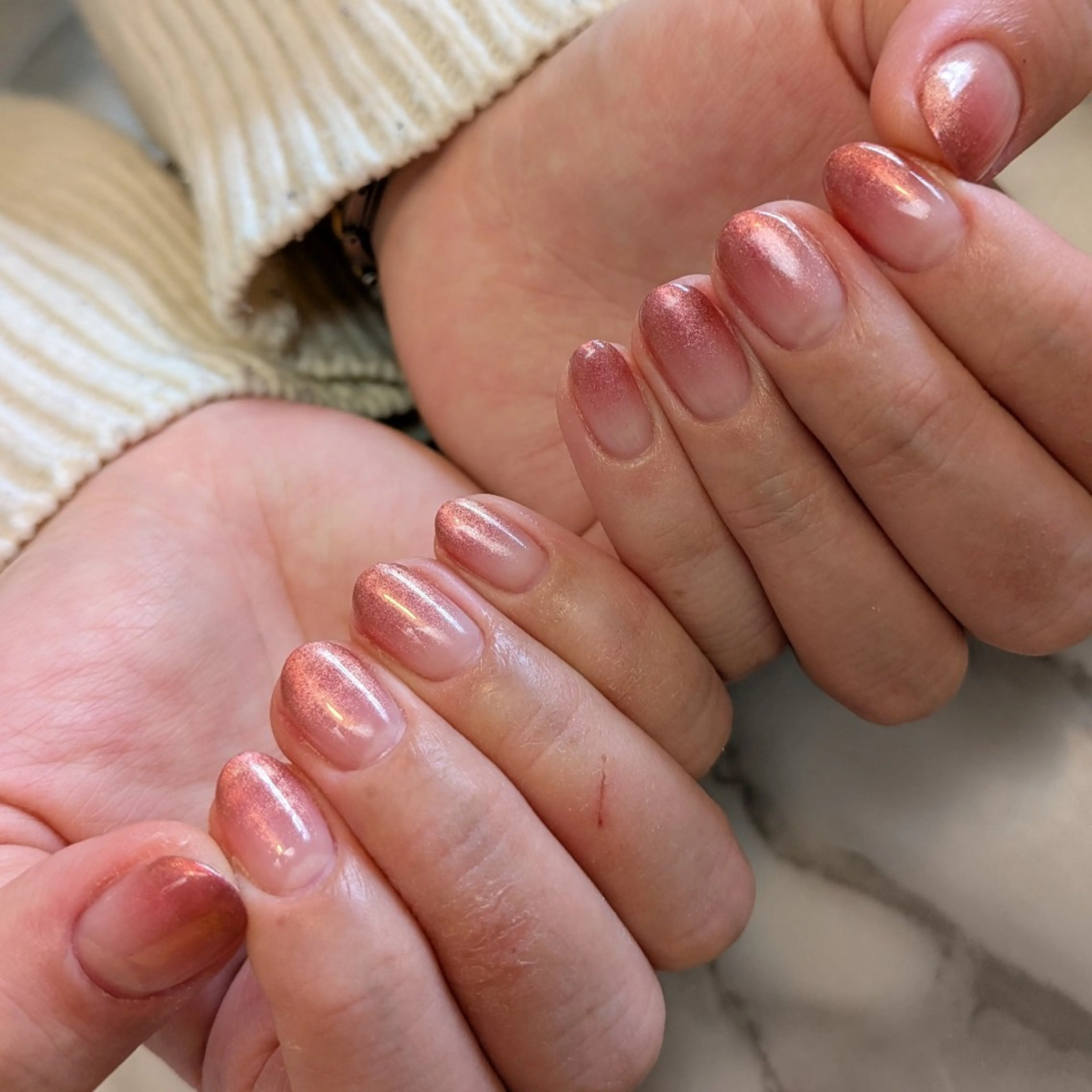 ネイル グラデーション ジェヌインネイル 河内のネイルデザイン