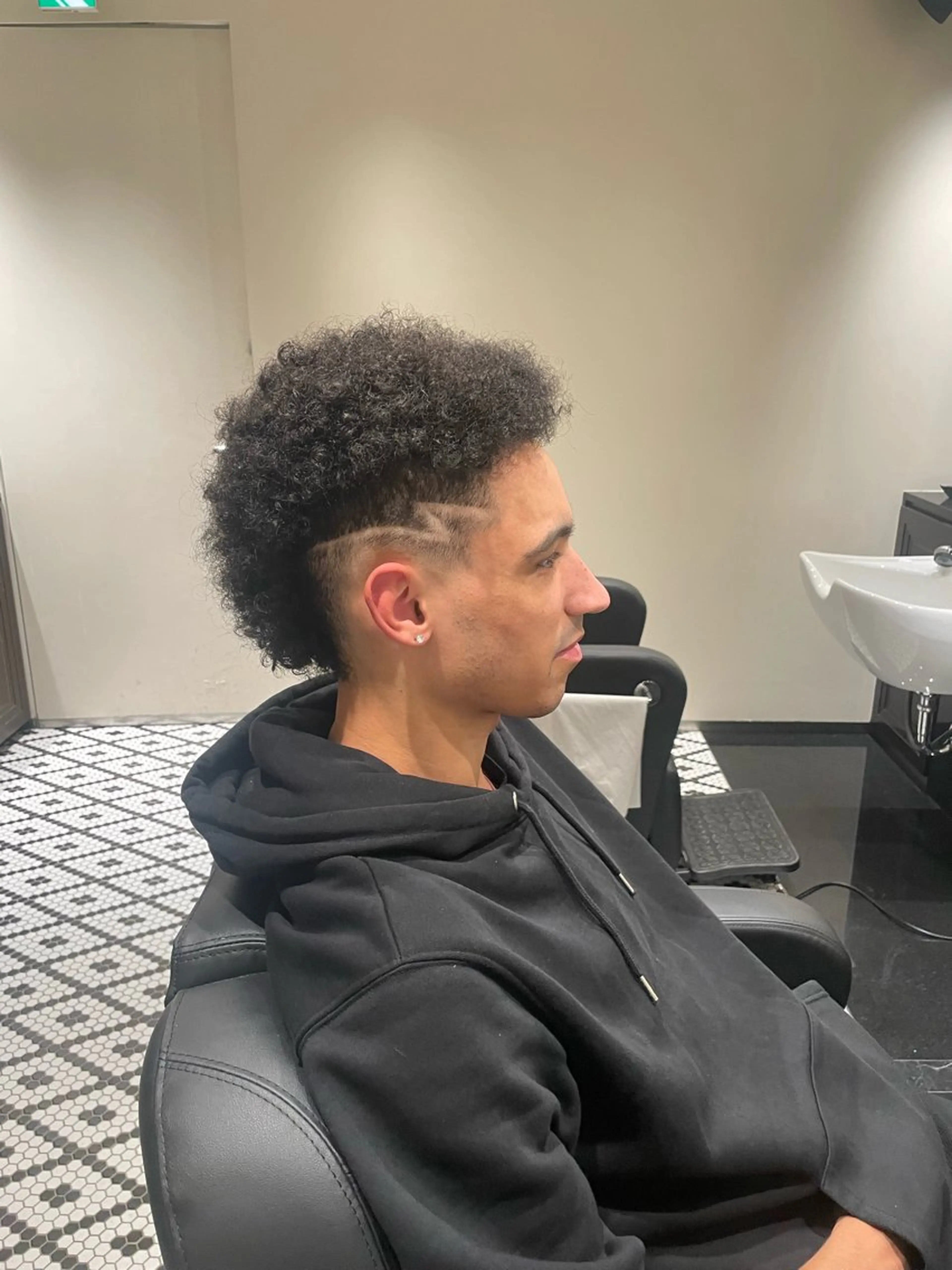 ミディアム メンズ 坂本虎太郎💈メンズ モデル募集中💈のヘアスタイル