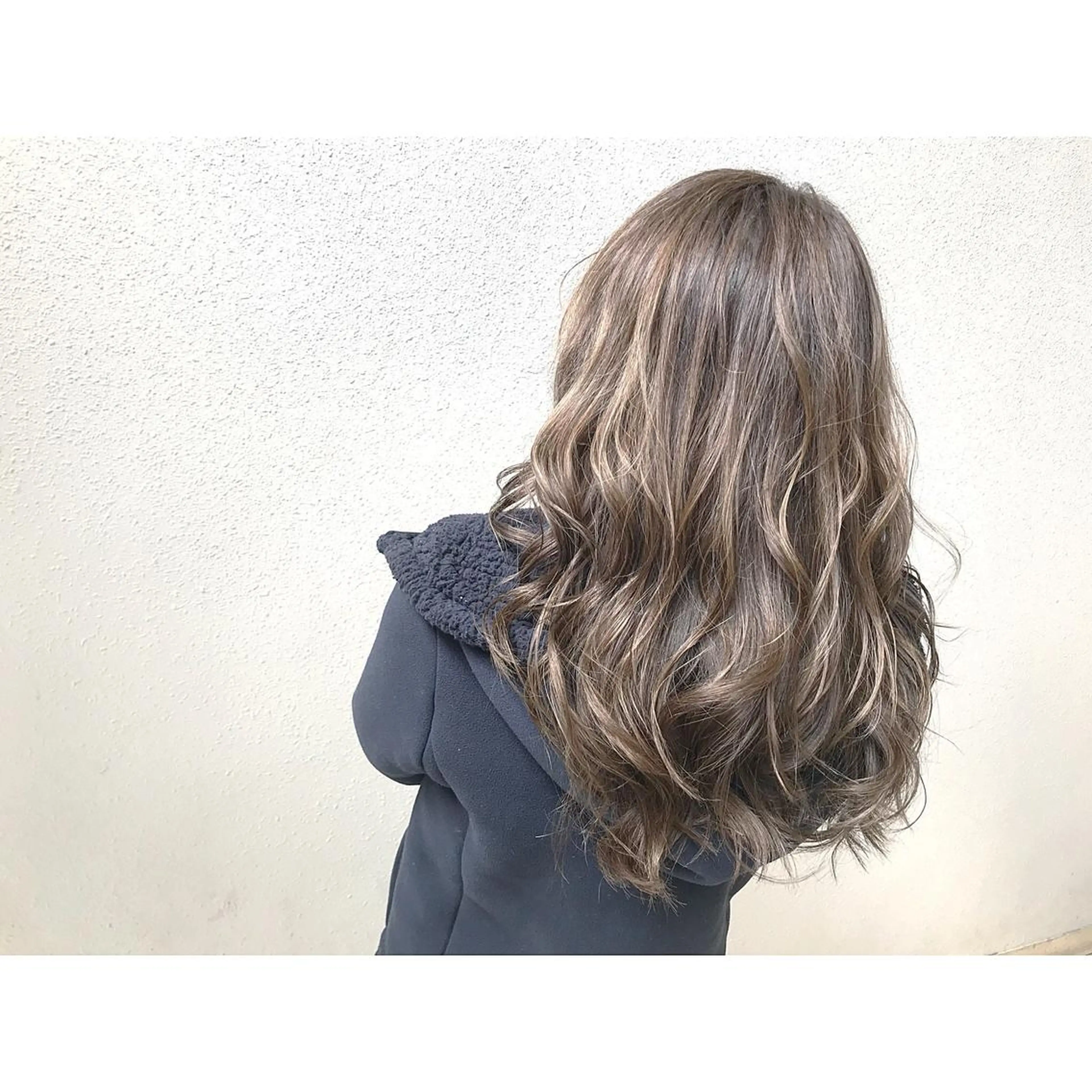 セミロング カラー カット ヘアカラー トリートメント 荒木 拓也のヘアスタイル