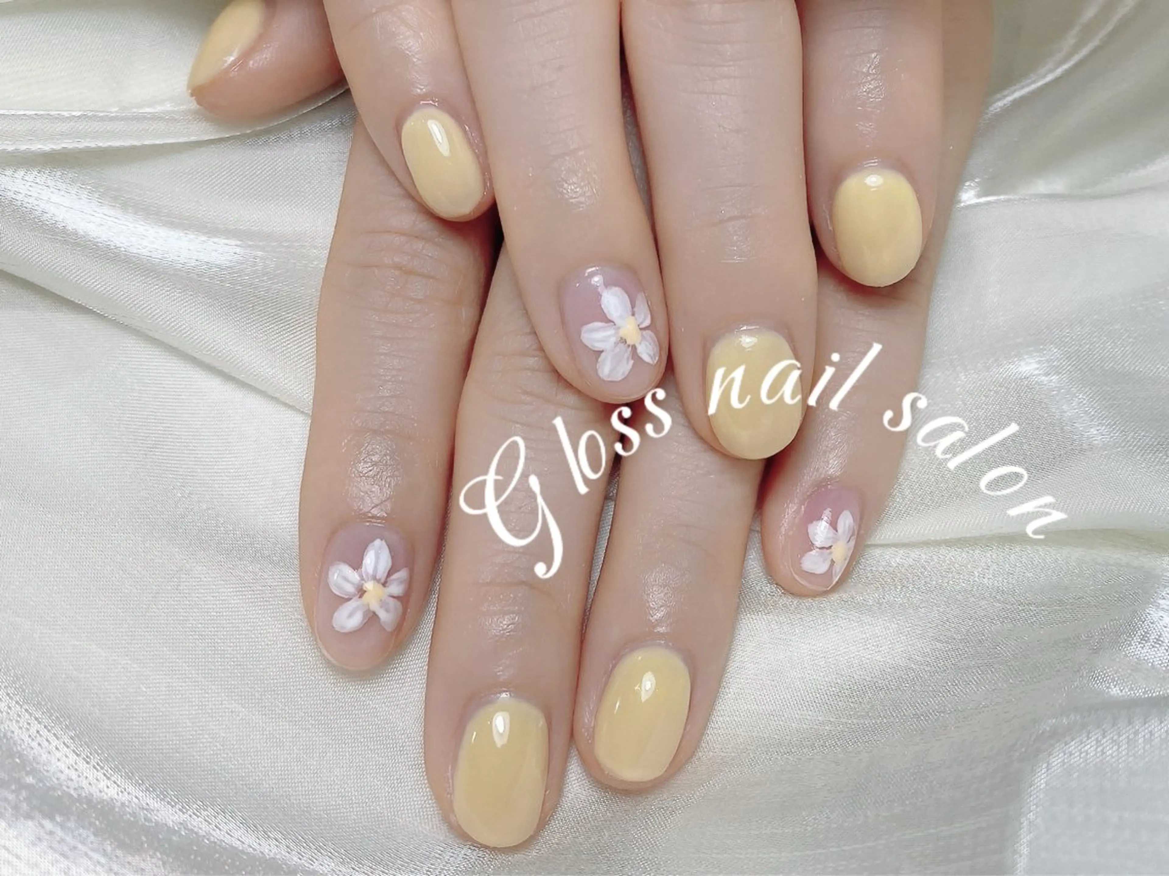 ネイル Gloss nail 💅yuna✨のネイルデザイン
