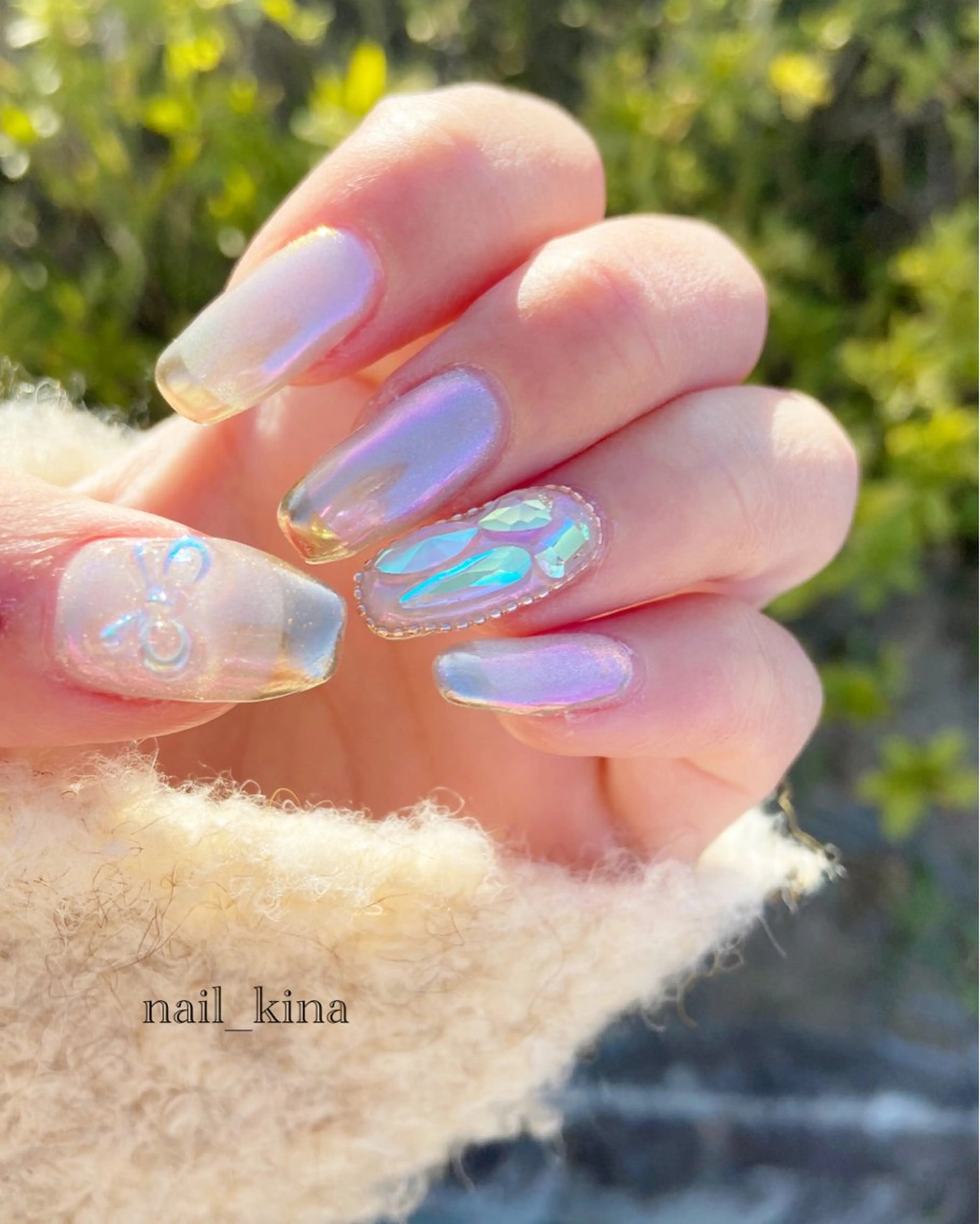ネイル オーロラネイル フレンチネイル ミラーネイル nail_ kinaのネイルデザイン