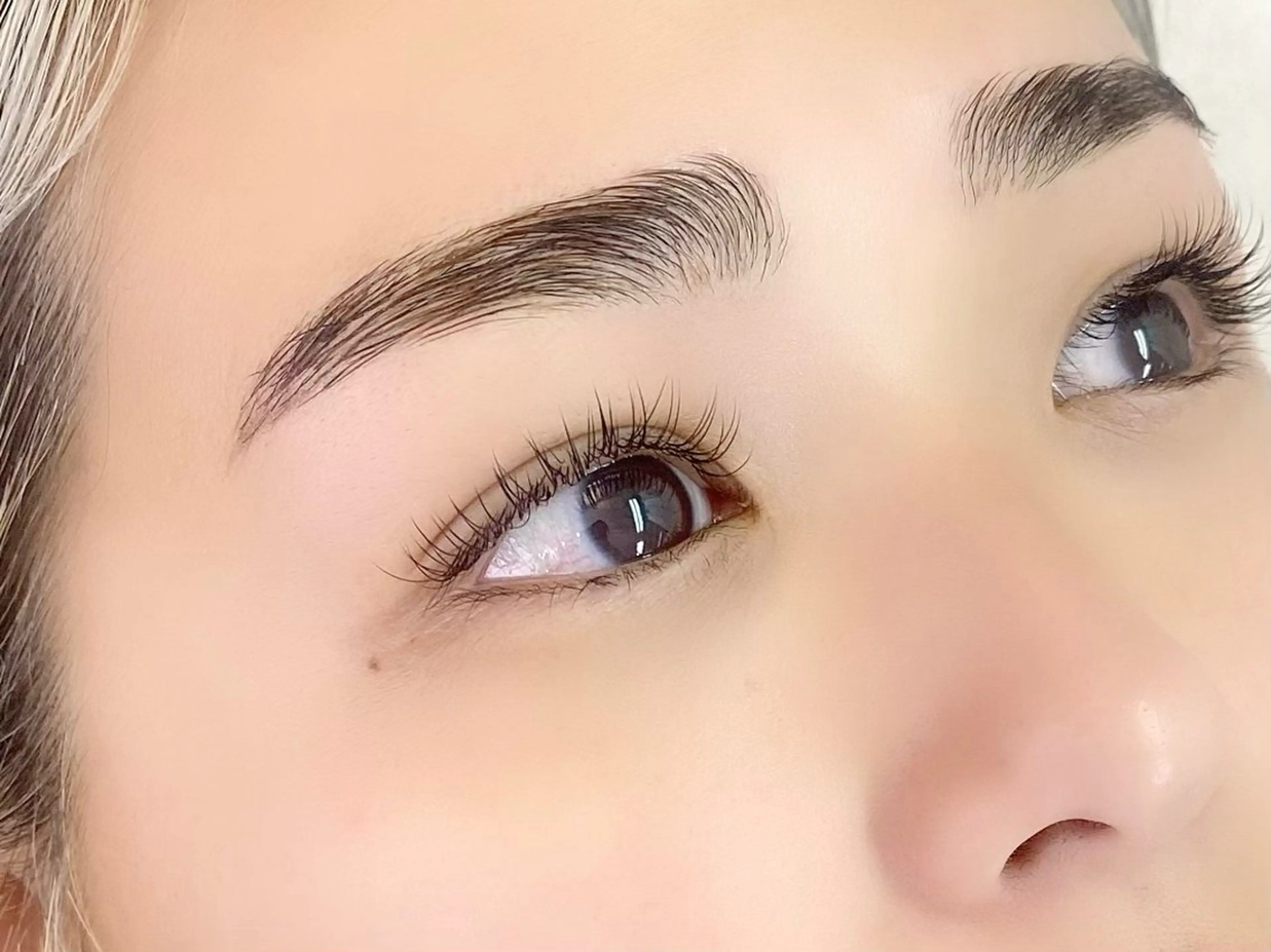 アイブロウ ハリウッドブロウリフト alice tokyo今井★のマツエク・マツパデザイン