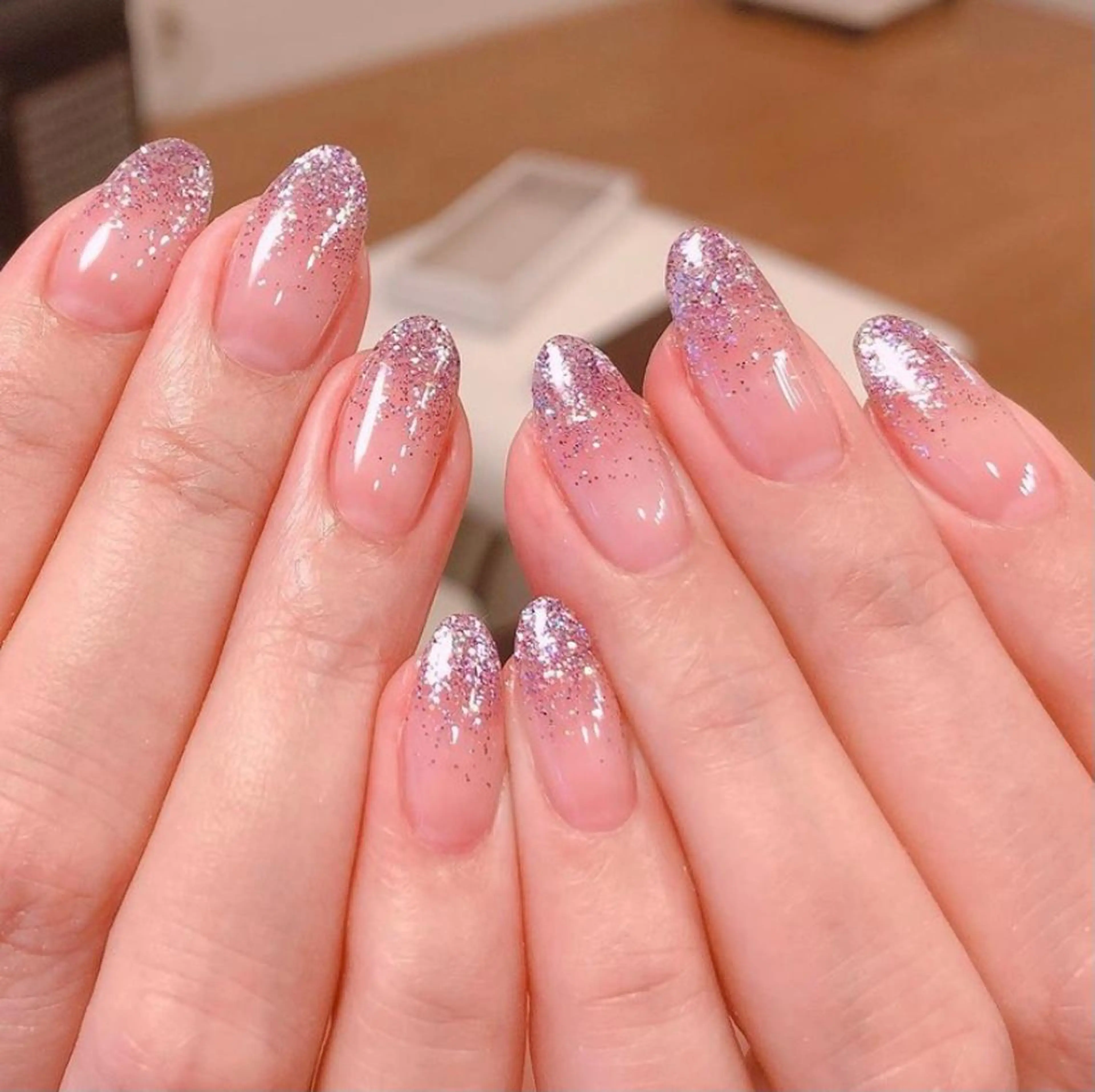 ネイル アートネイル ジェルネイル グラデーション ラメ(グリッター) ラメグラデーション Daria. nailのマツエク・マツパデザイン