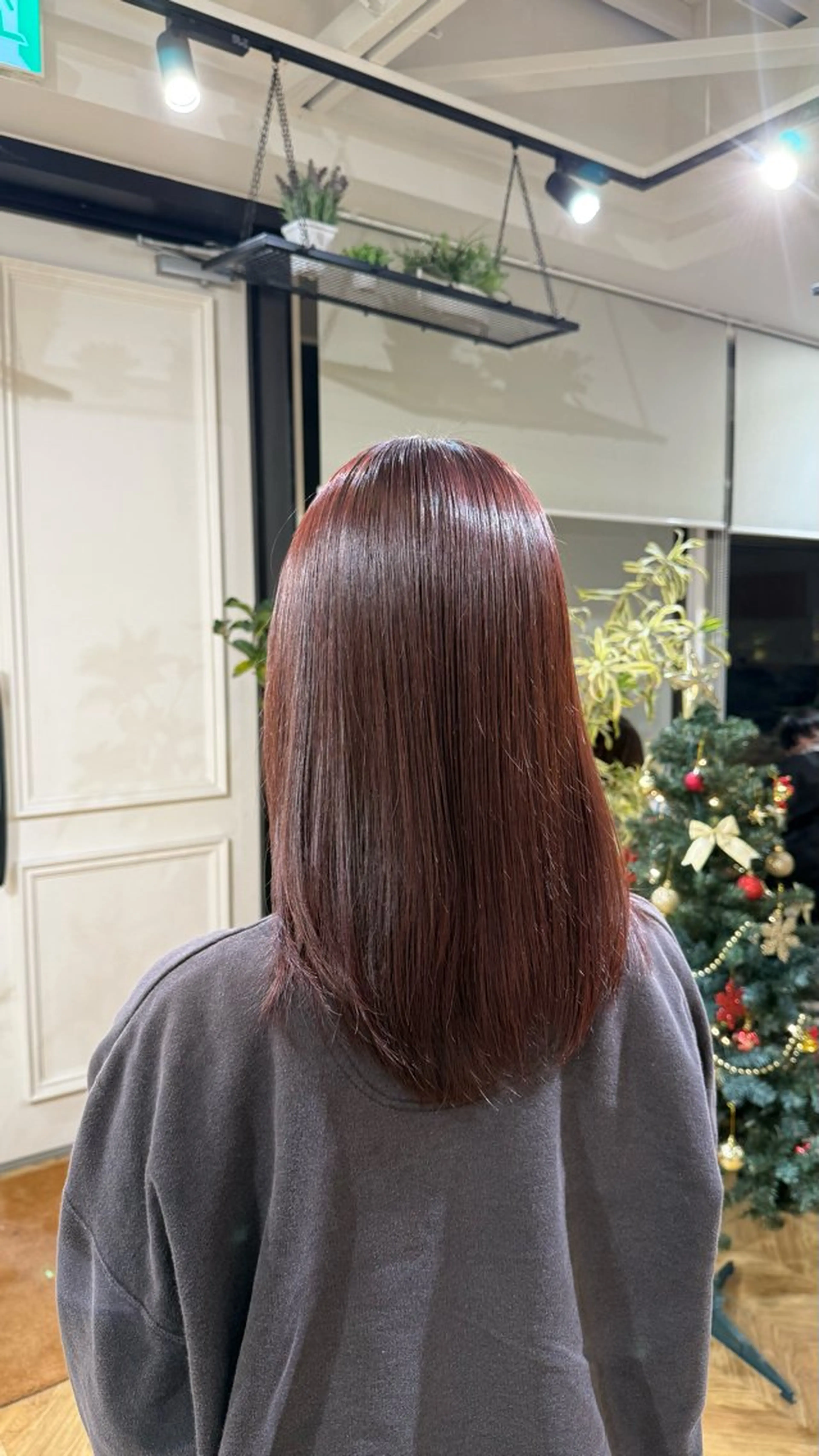 ミディアム カラー 今井 凜のヘアスタイル