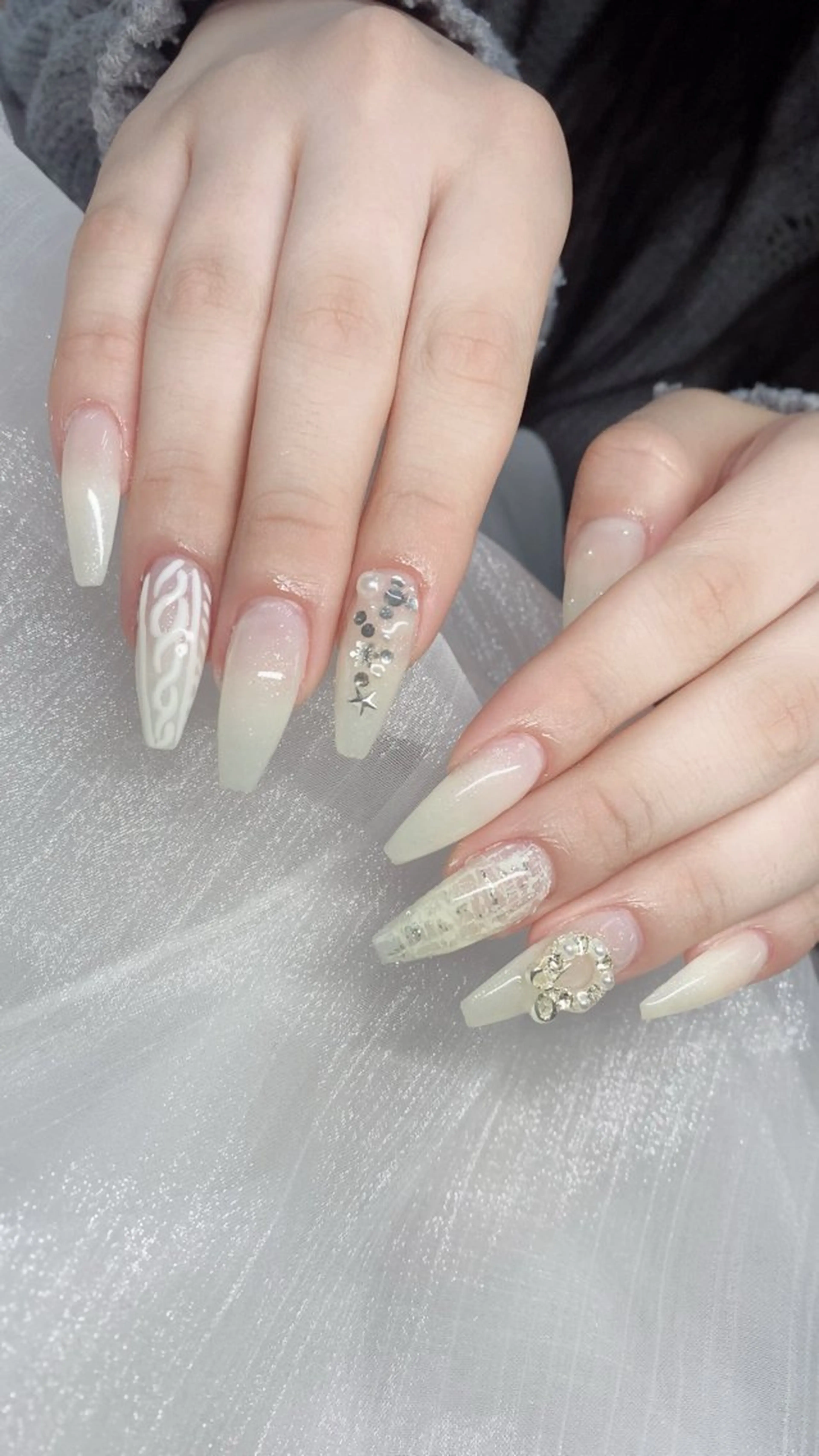 ネイル ハンドネイル フットネイル ハンドケア mika hara_nailのネイルデザイン
