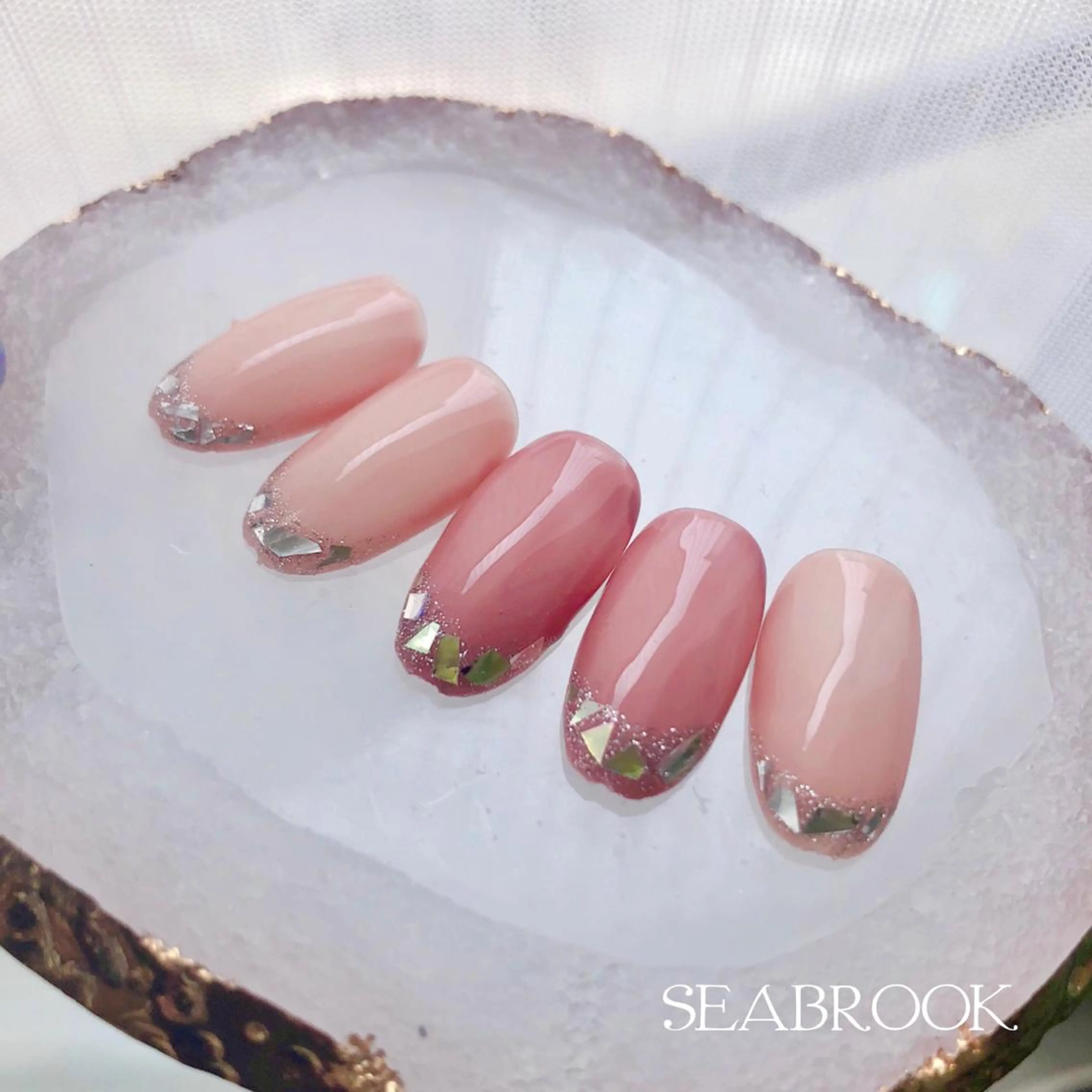 ネイル 鈴木 奈穂子のネイルデザイン