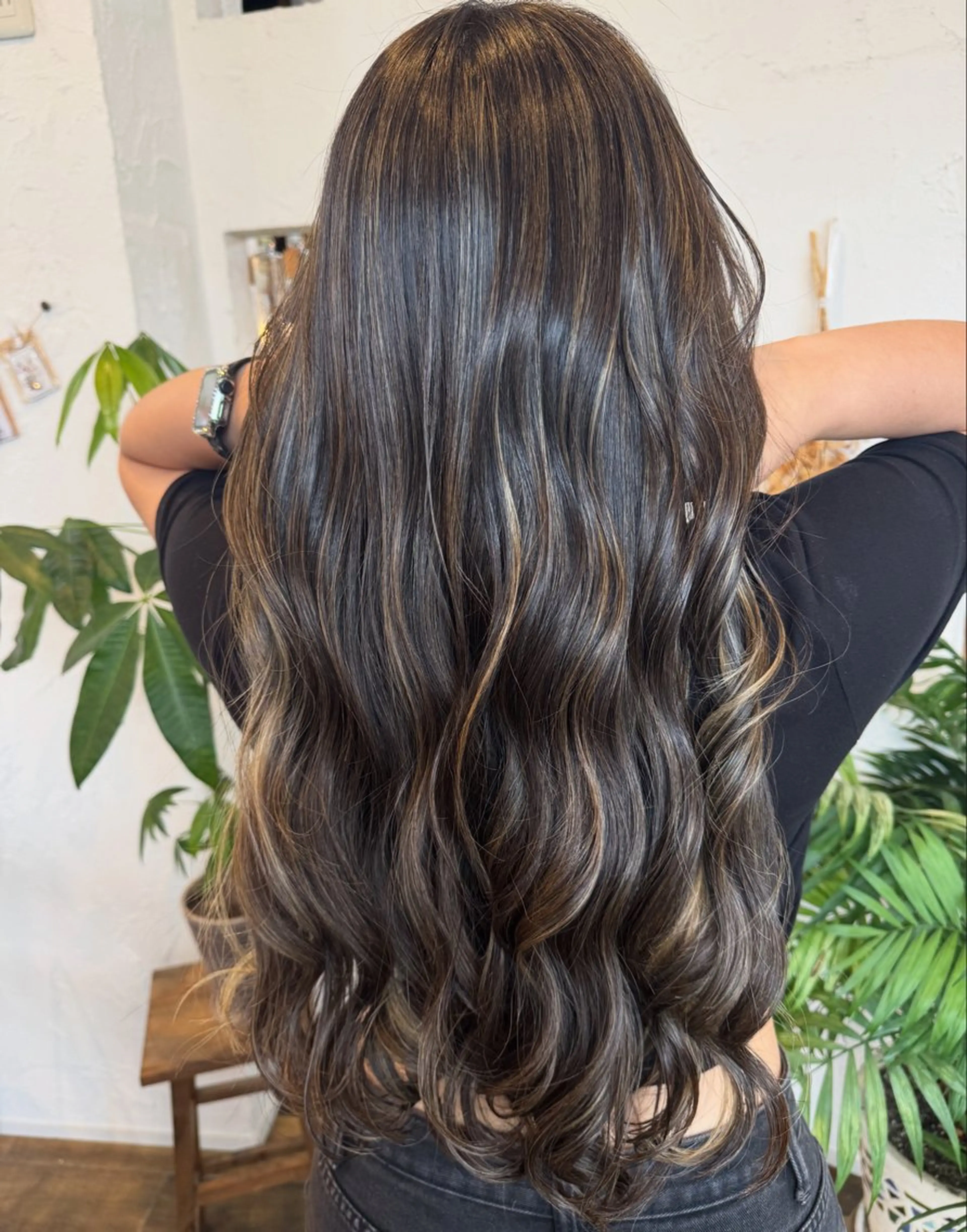 ロング カラー アッシュ バレイヤージュ 透明感カラー ハイライトカラー ハイトーンカラー ヘアカラー 🌸小掛🌸 豊橋外国人風カラーのヘアスタイル