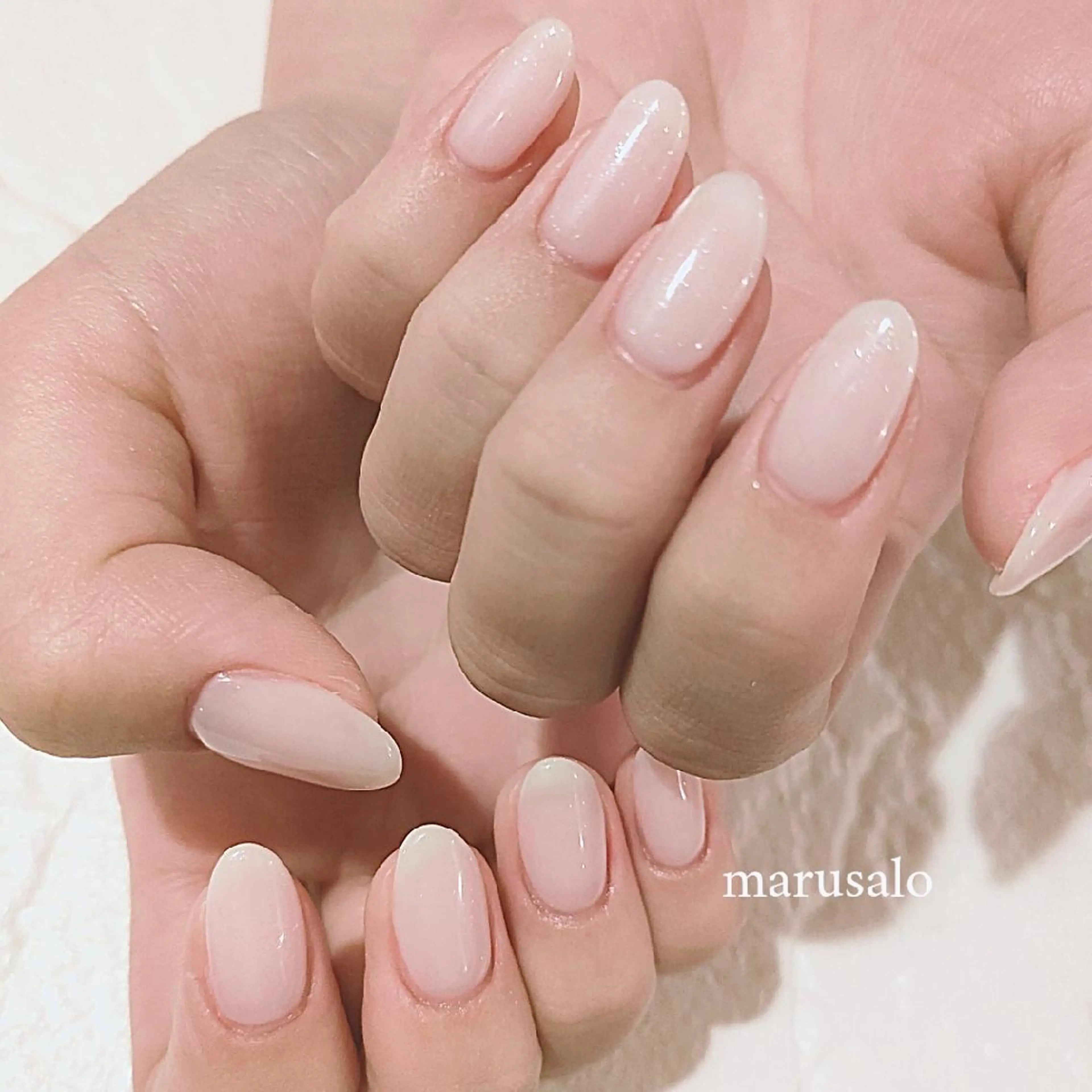 ネイル クリアネイル ワンカラーネイル シンプルネイル ホワイト 冬ネイル ハンドネイル marusalo nailのネイルデザイン