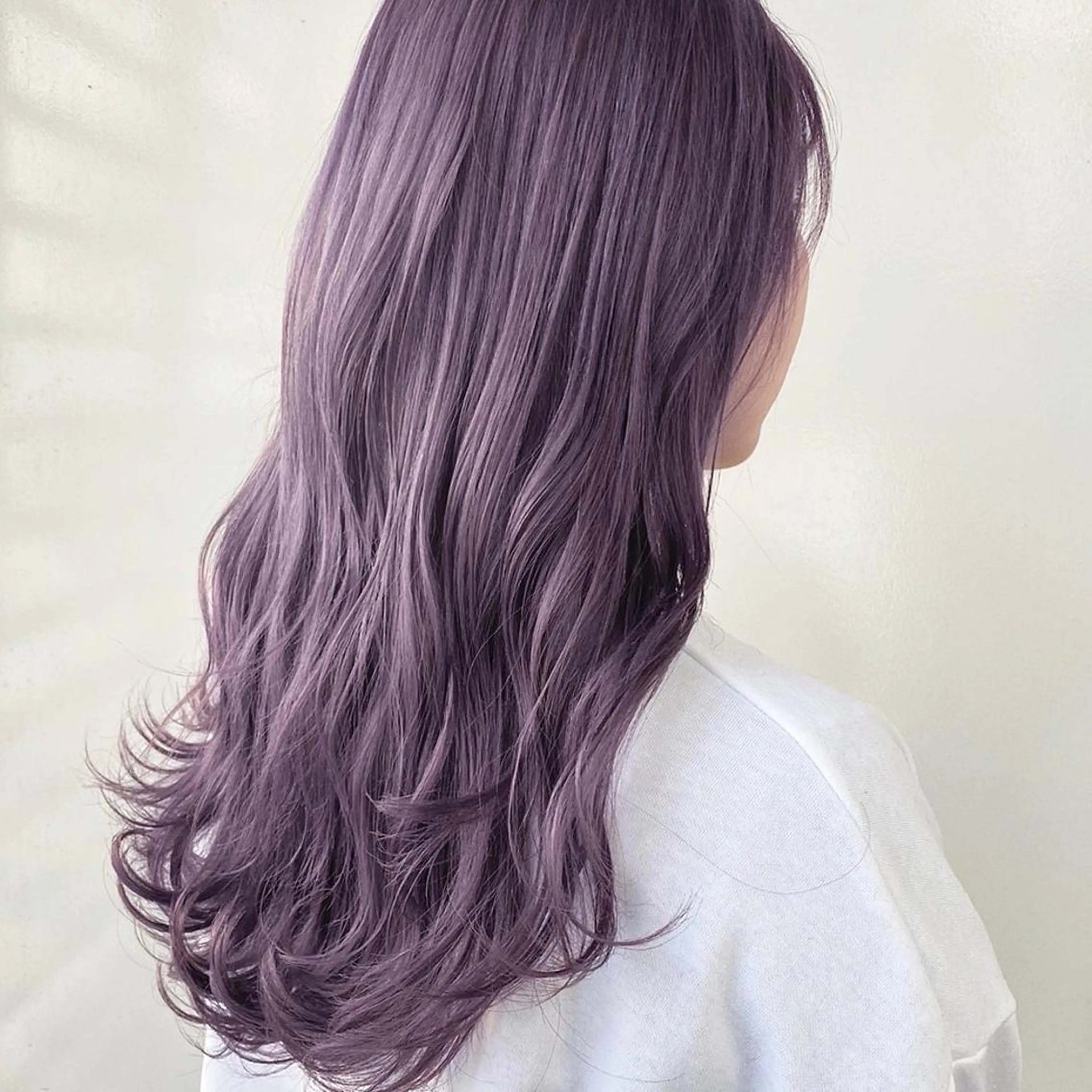 ロング カラー ANNA /艶髪/ハイトーンのヘアスタイル