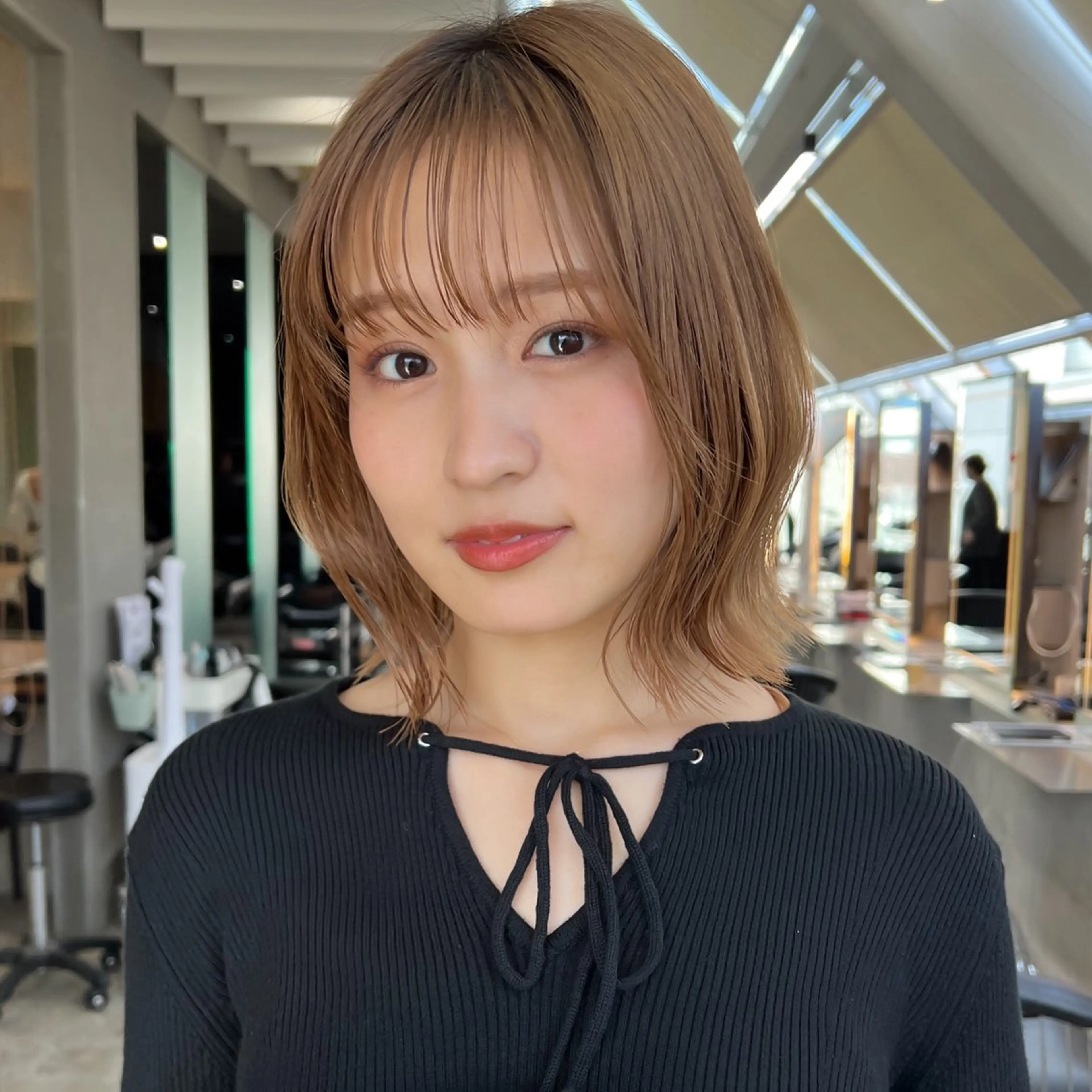 ミディアム カラー ボブ/巻ける縮毛矯正 /韓国レイヤーはなのヘアスタイル