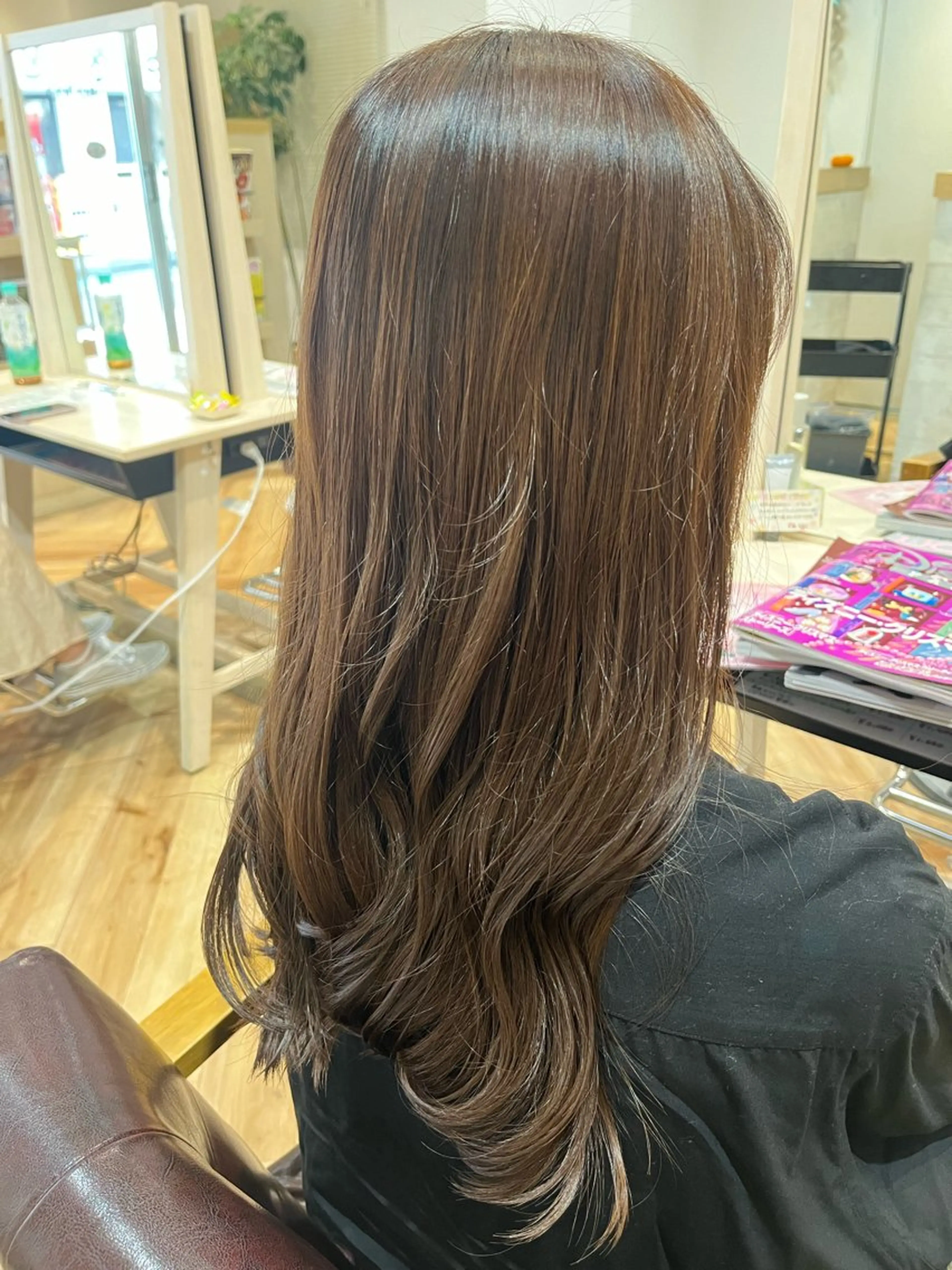 セミロング カラー 田村 桃々のヘアスタイル