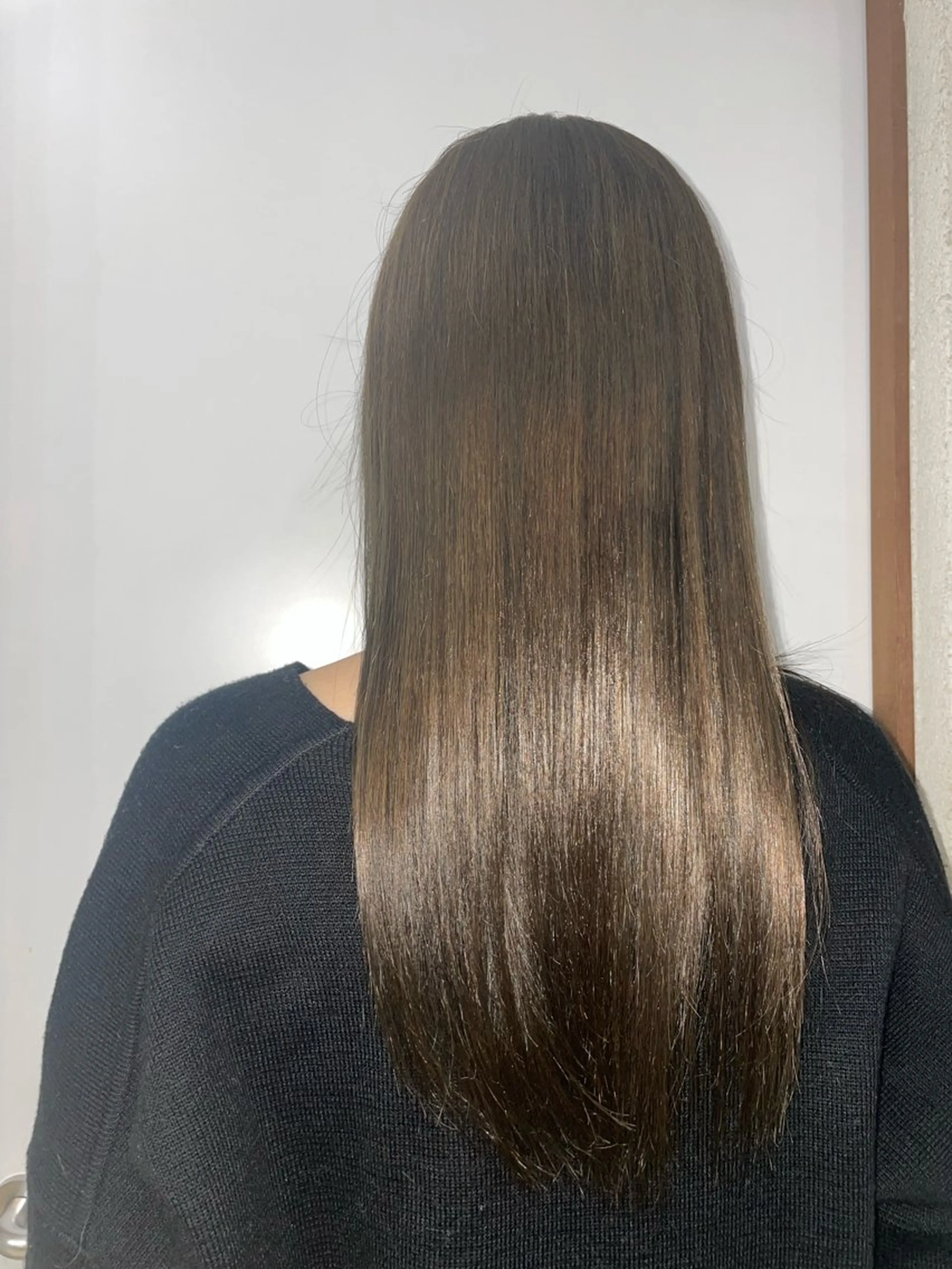 ロング カラー グレージュ オリーブグレージュ オリーブグレー ash  takasaki所属・大塚 友茉のヘアスタイル