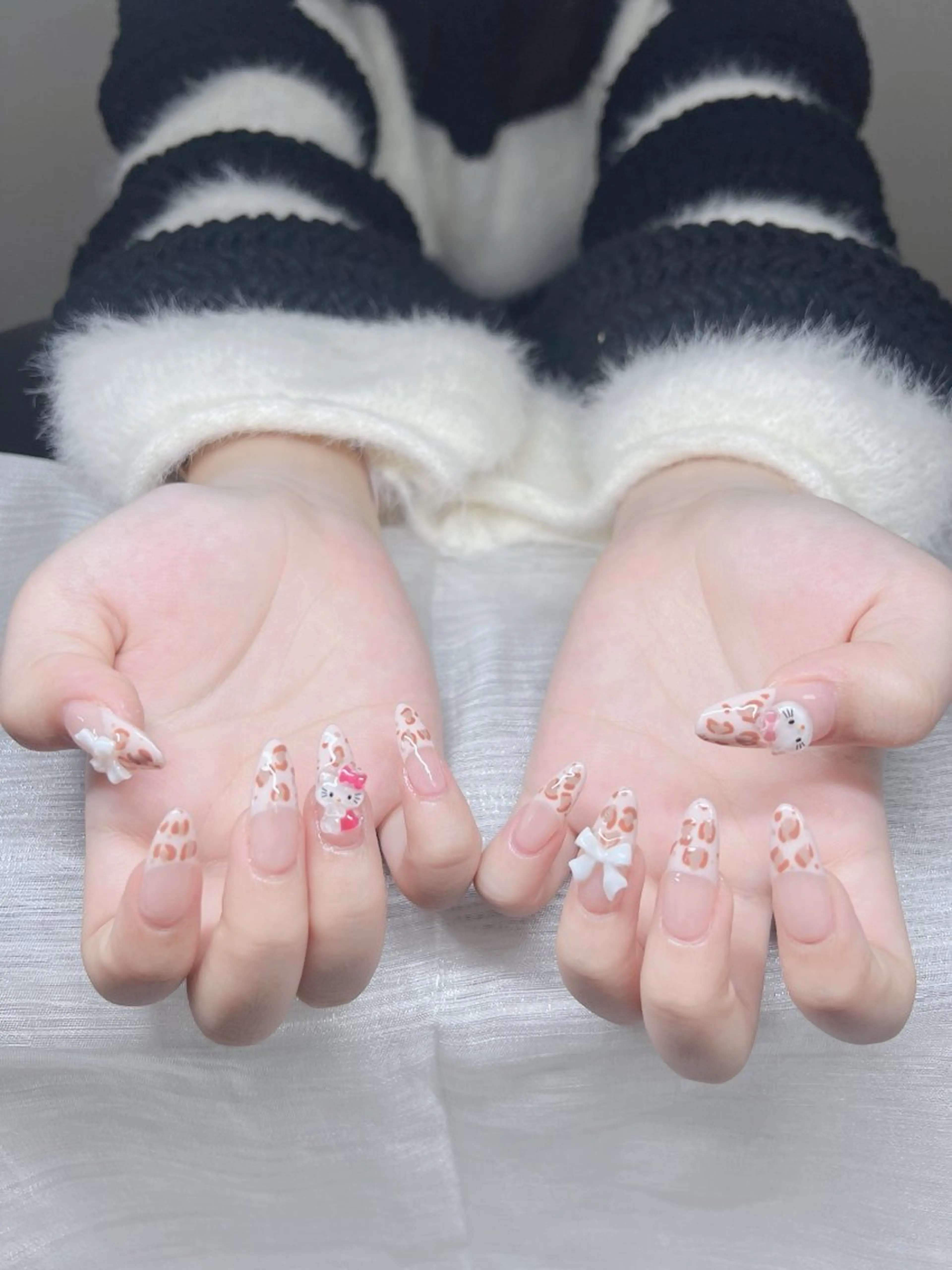 ネイル オーロラネイル チークネイル 長さ出し フットネイル フレンチネイル Lee Nails チップ長さだし専門店のネイルデザイン
