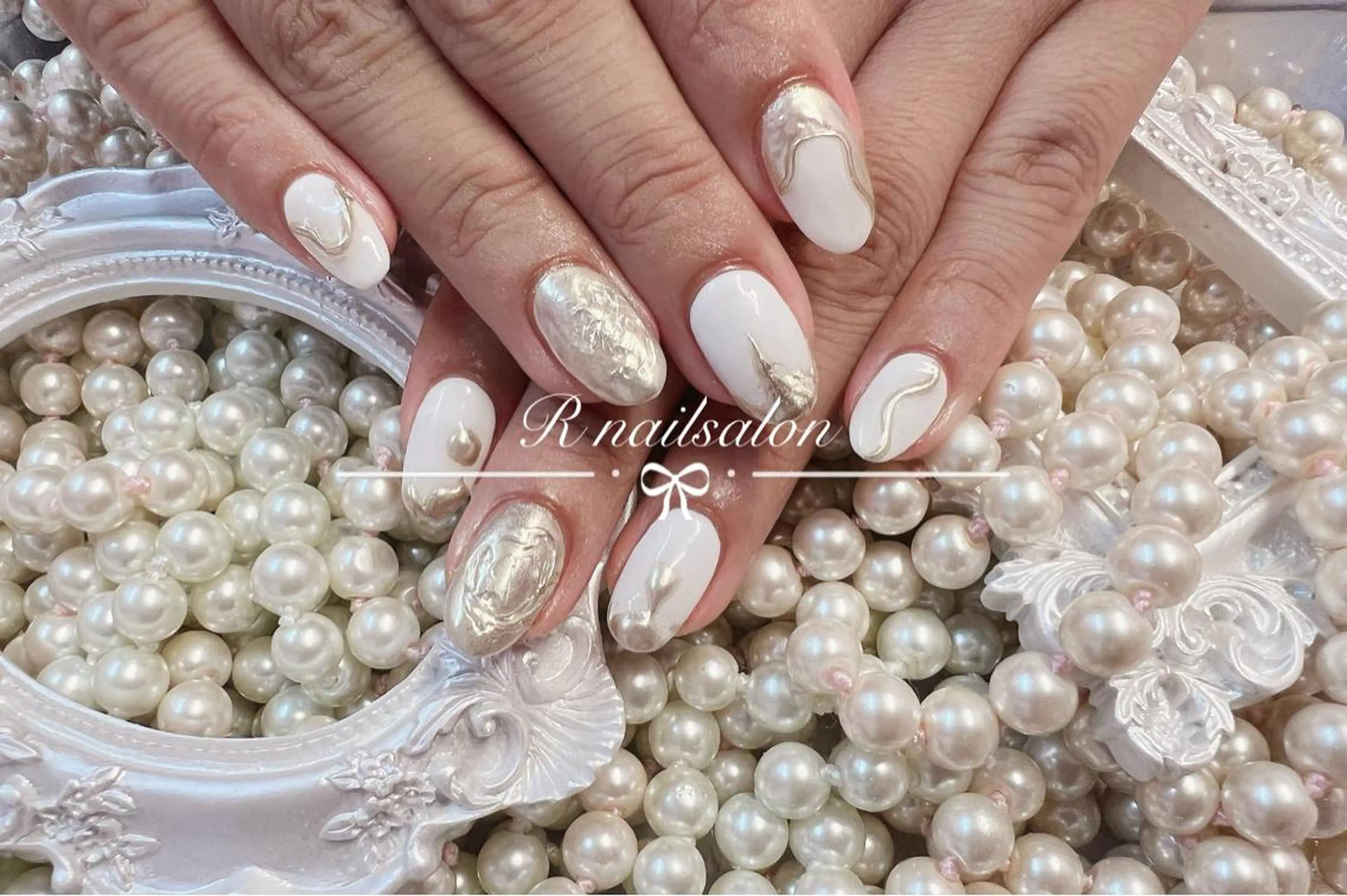 ミディアム R NAILSALONのネイルデザイン