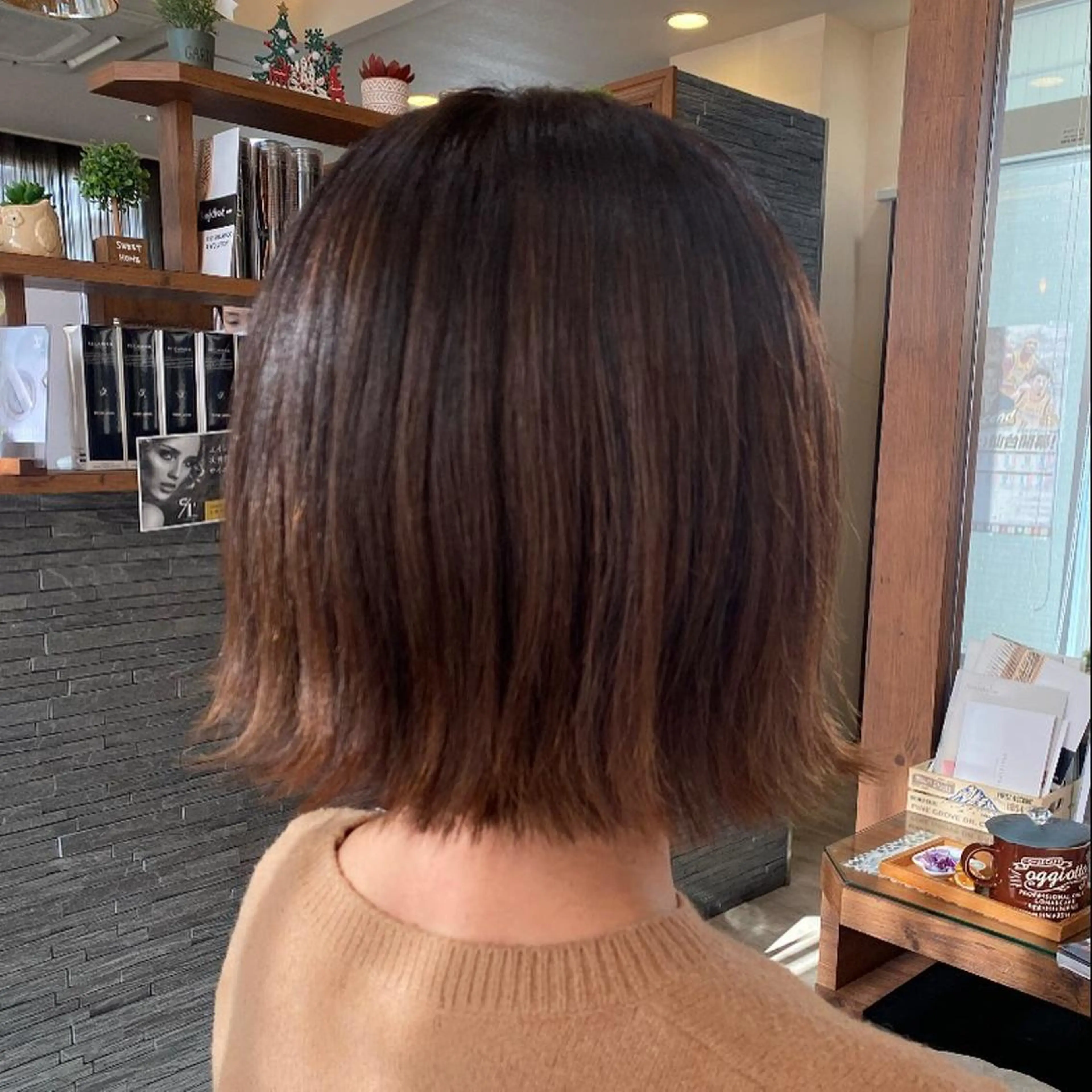 セミロング 加藤 実穂のヘアスタイル
