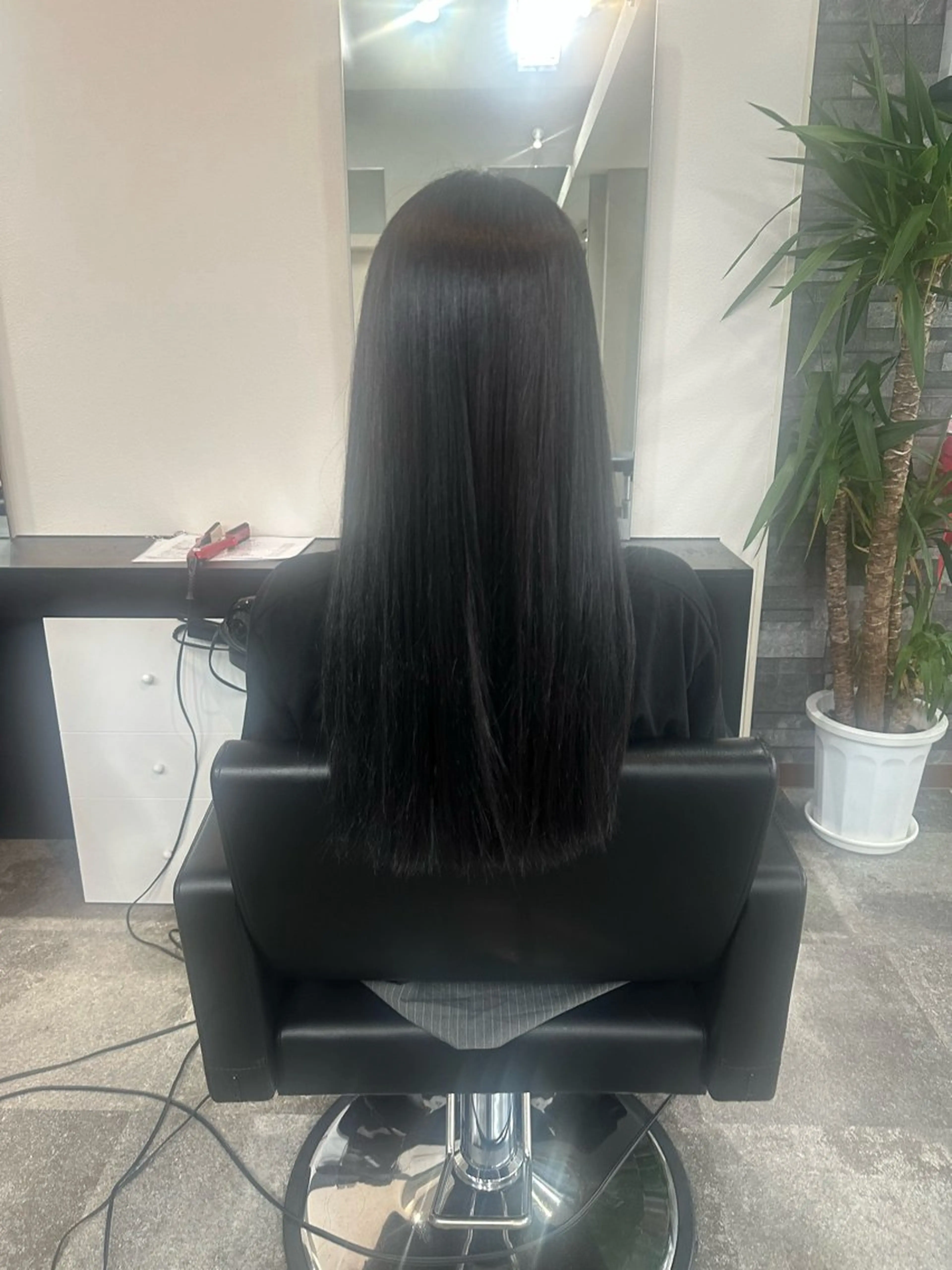 ロング カラー 黒髪 シルバー Le Lien  by BREK所属・Le Lien MAYUのヘアスタイル