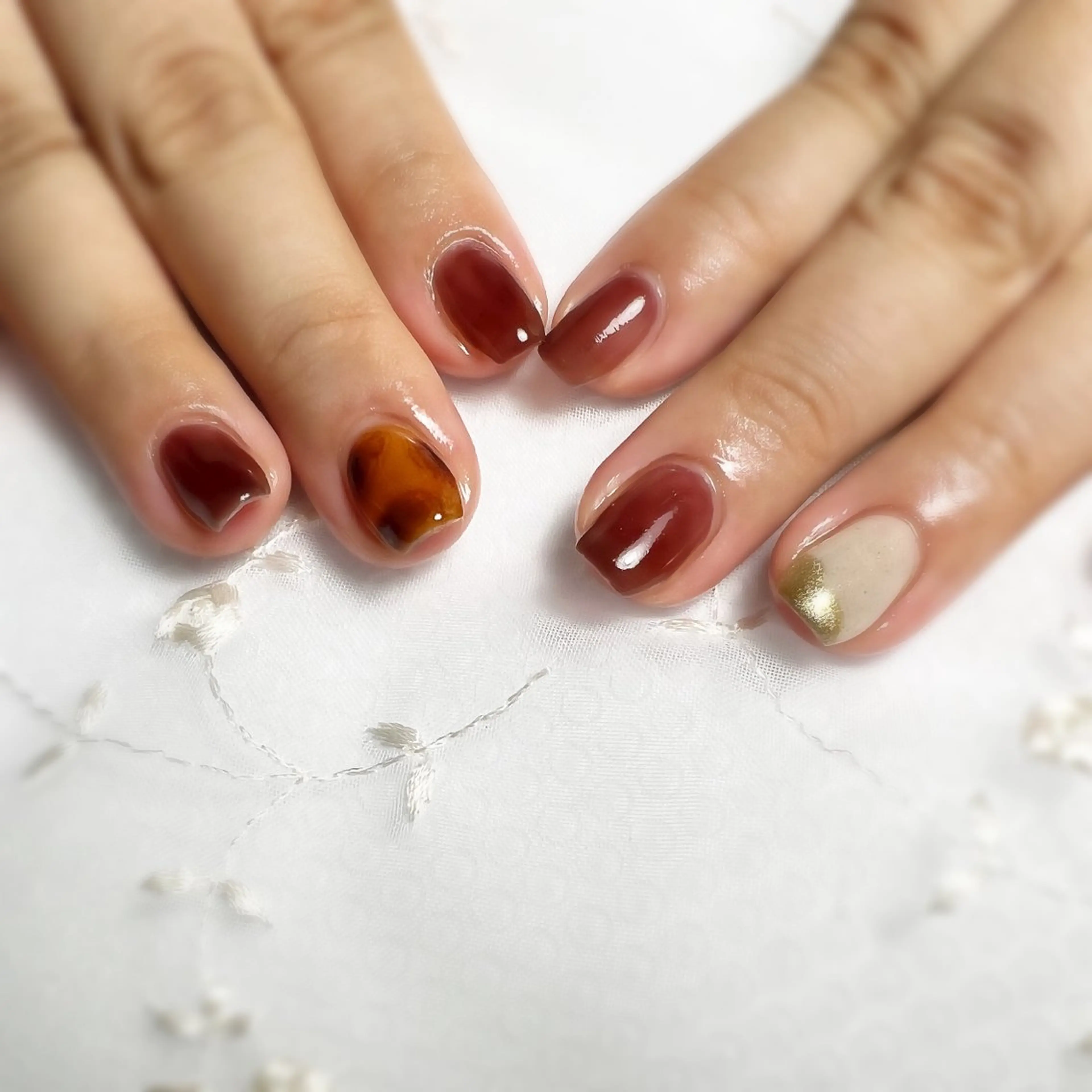 ネイル ハンドネイル フットネイル NAILsalon Laki(ラキ)のネイルデザイン