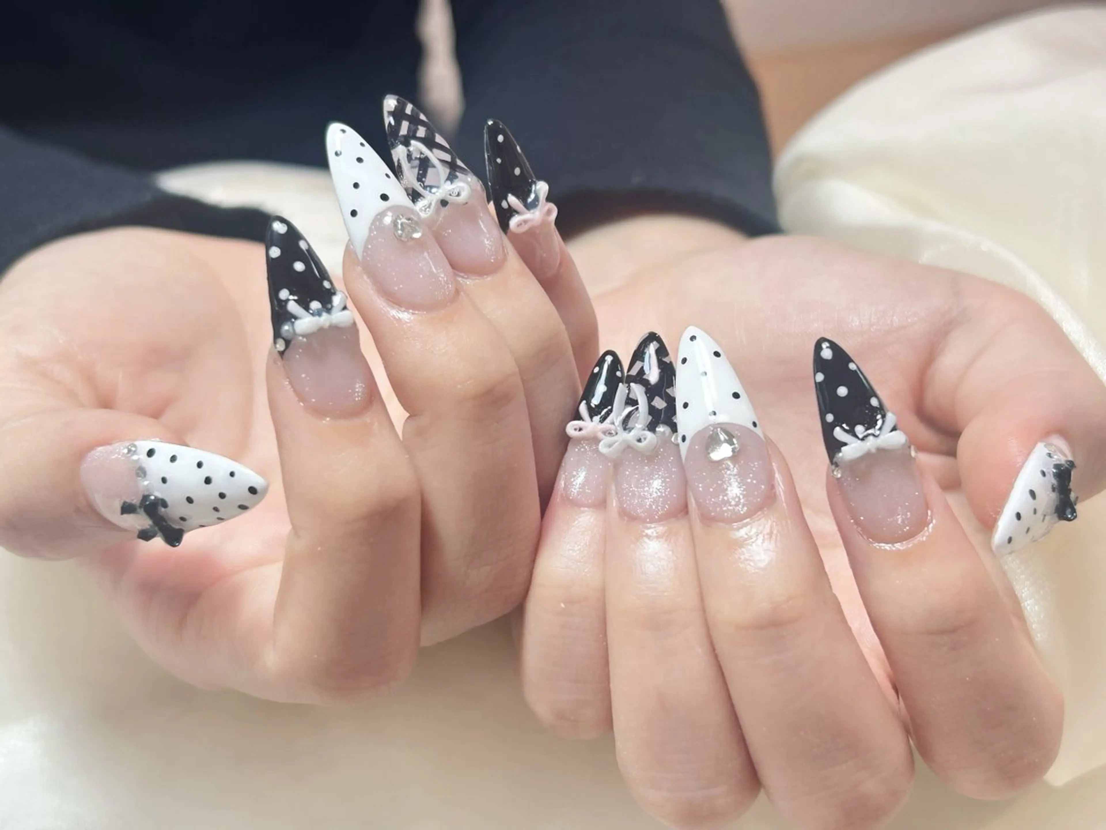 ネイル ハンドネイル ネイルサロンエクラ ななのネイルデザイン