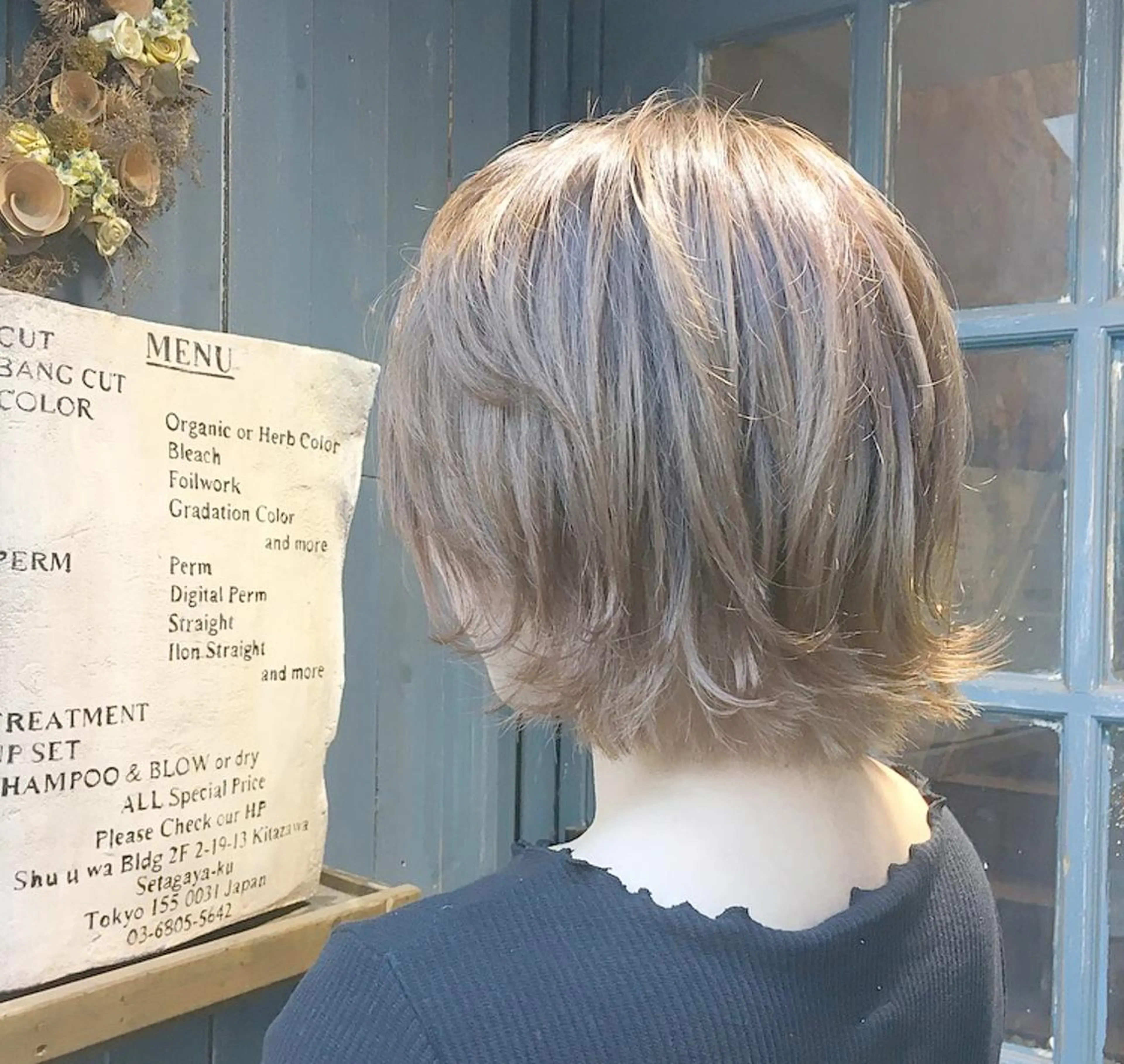 ショート カラー ブリーチ、パーマ 西部笑のヘアスタイル