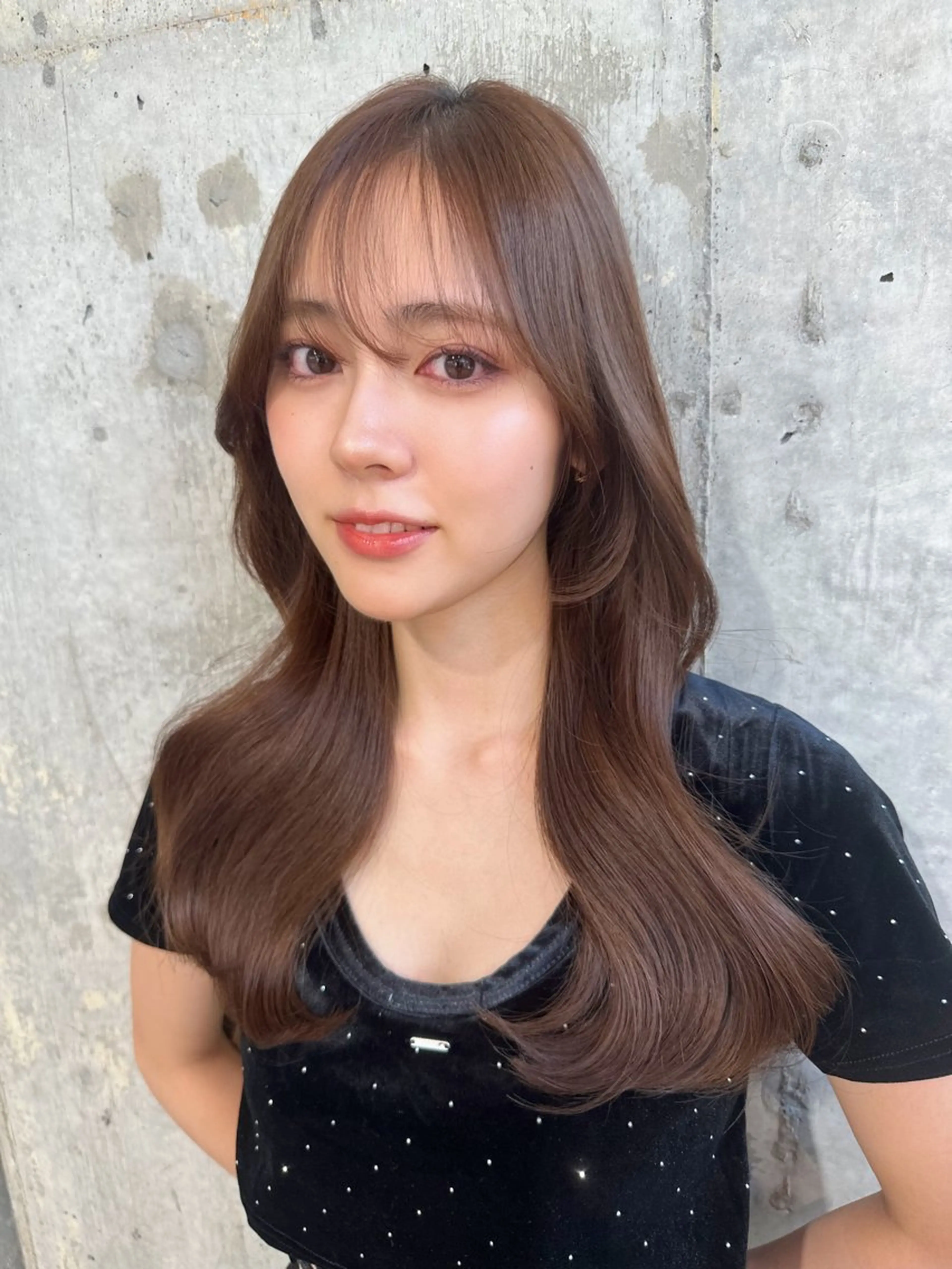 セミロング カラー アッシュ ベージュカラー ブリーチ ケアブリーチ ショコラベージュ カット ヘアカラー トリートメント 新宿/韓国レイヤー 髪質改善カラー/角所のヘアスタイル