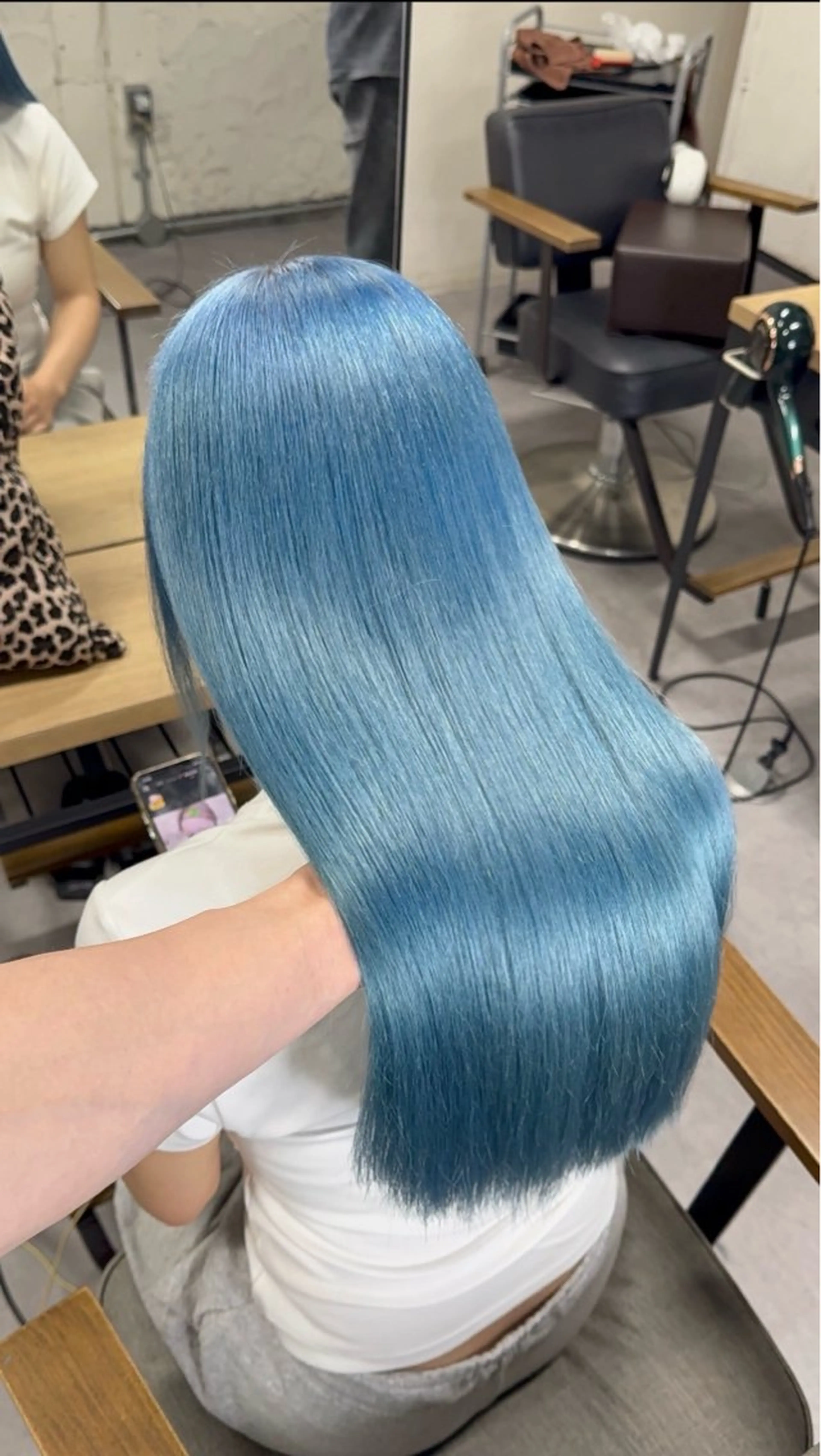 セミロング カラー ヘアカラー トリートメント エクステ SWAY所属・SWAY / ヒカルのヘアスタイル