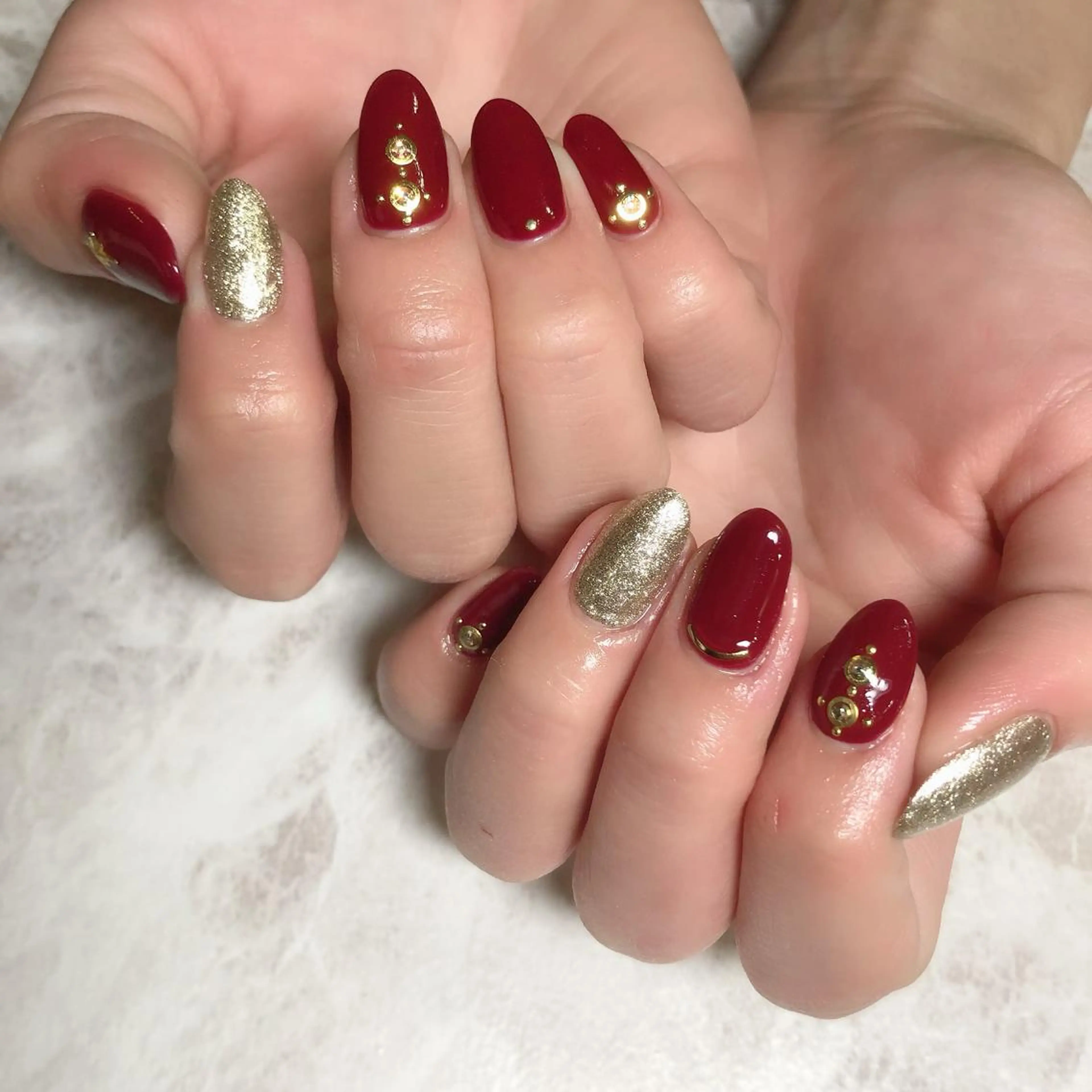 ネイル フットネイル フレンチネイル ジェルネイル ラメ(グリッター) ラメグラデーション NEO Beauty Salon所属・𝐍𝐄𝐎 𝐉𝐔𝐑𝐈のネイルデザイン