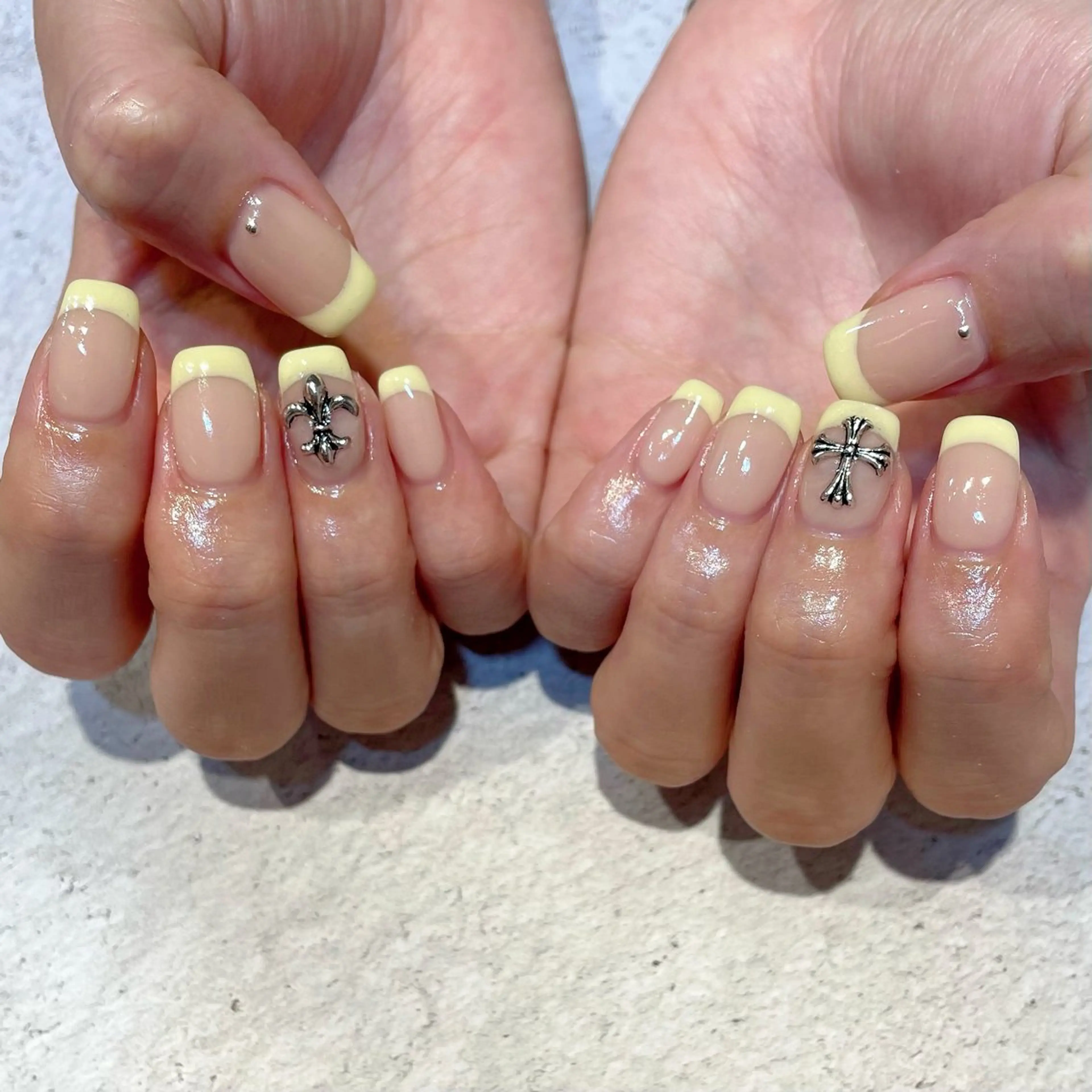 ネイル 友野 遥のネイルデザイン