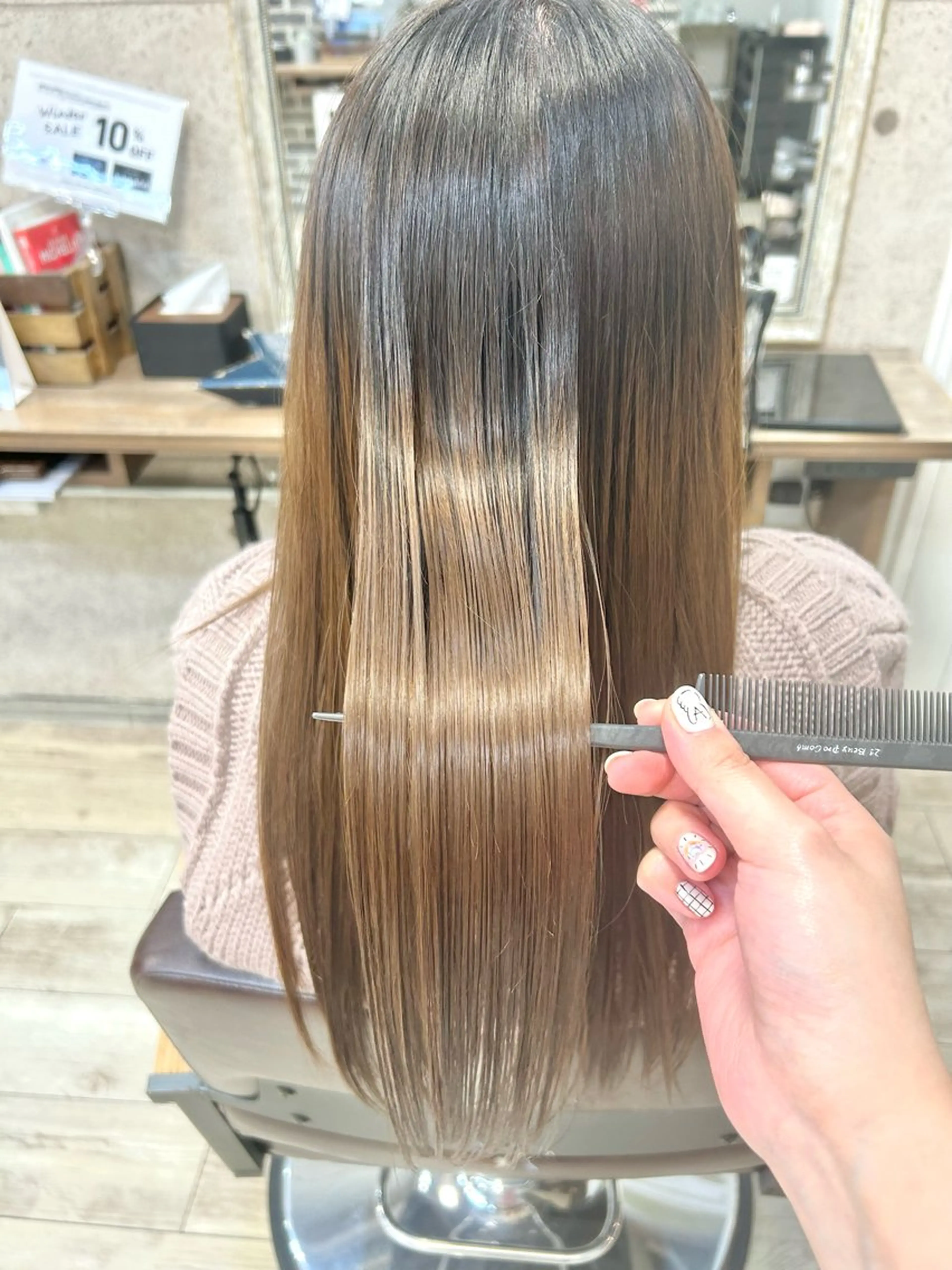 ロング カラー 林 美佑のヘアスタイル