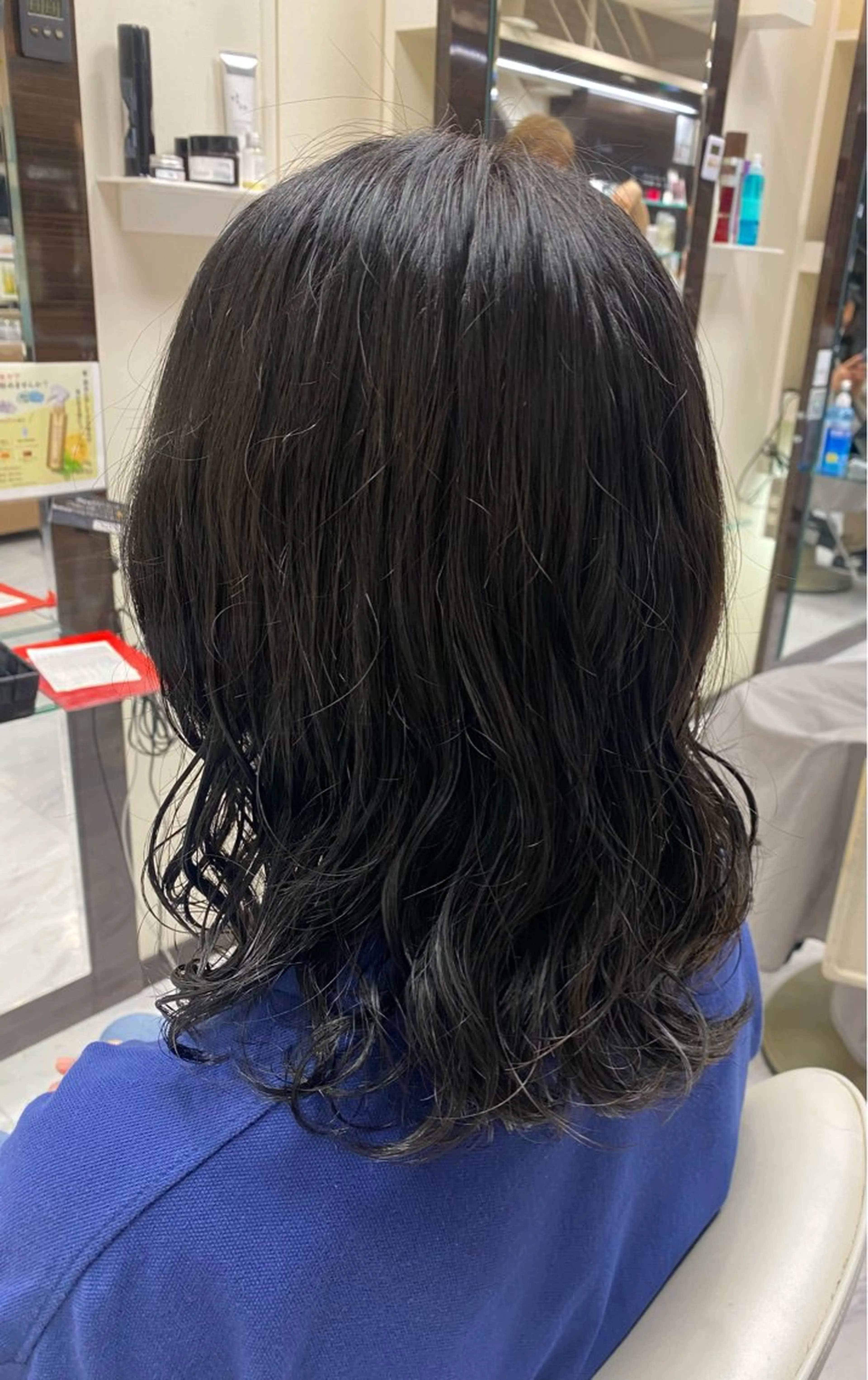 ミディアム パーマ ミディアムパーマ スパイラルパーマ ツイストパーマ カット パーマ トリートメント 🌴パーマオタク🌴 長谷川 諒佑🌈のヘアスタイル