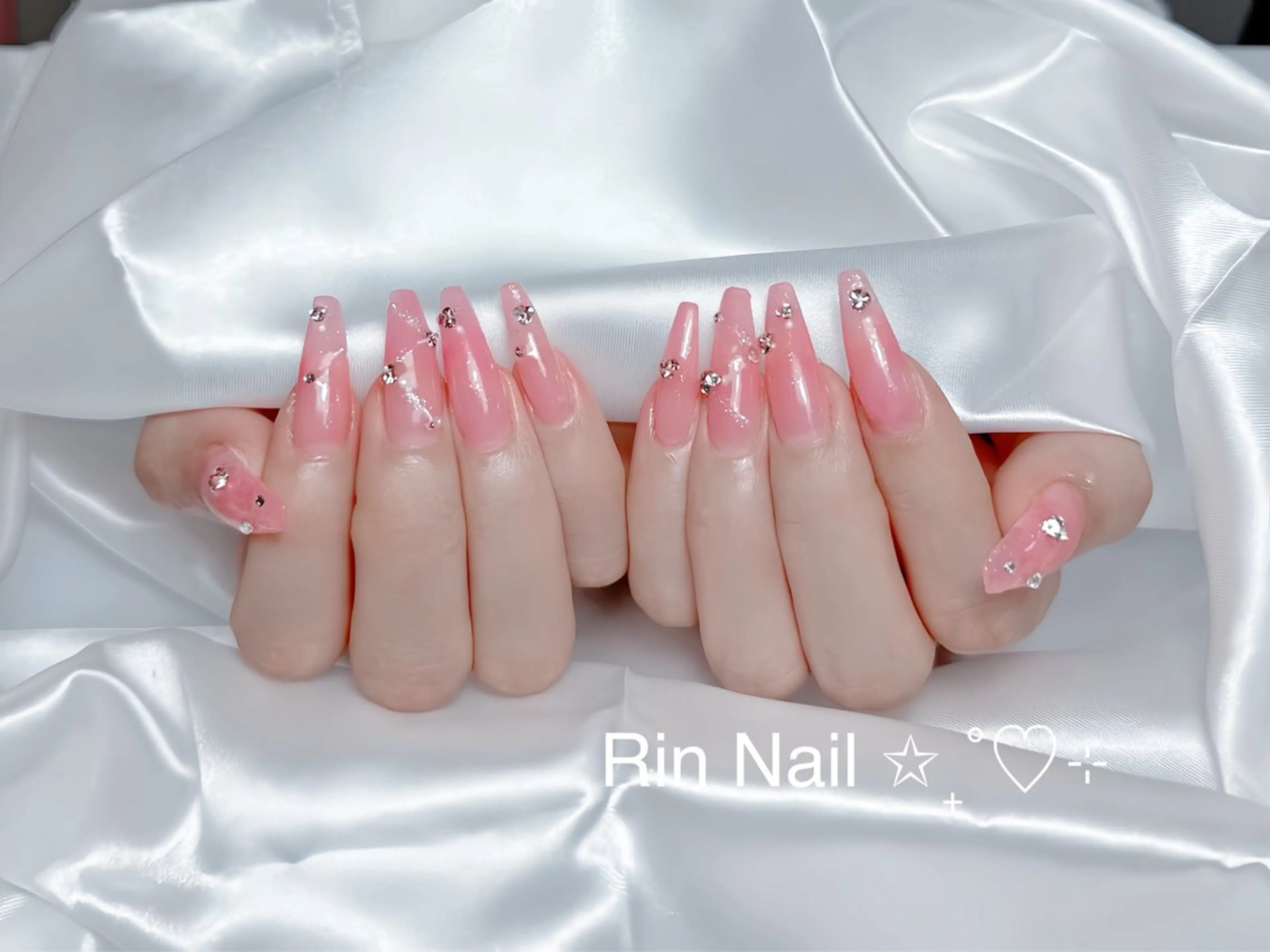 ネイル アートネイル 成人式 ロングネイル ニュアンスネイル スカルプネイル ハンドネイル Rin Nail 新大久保店のネイルデザイン