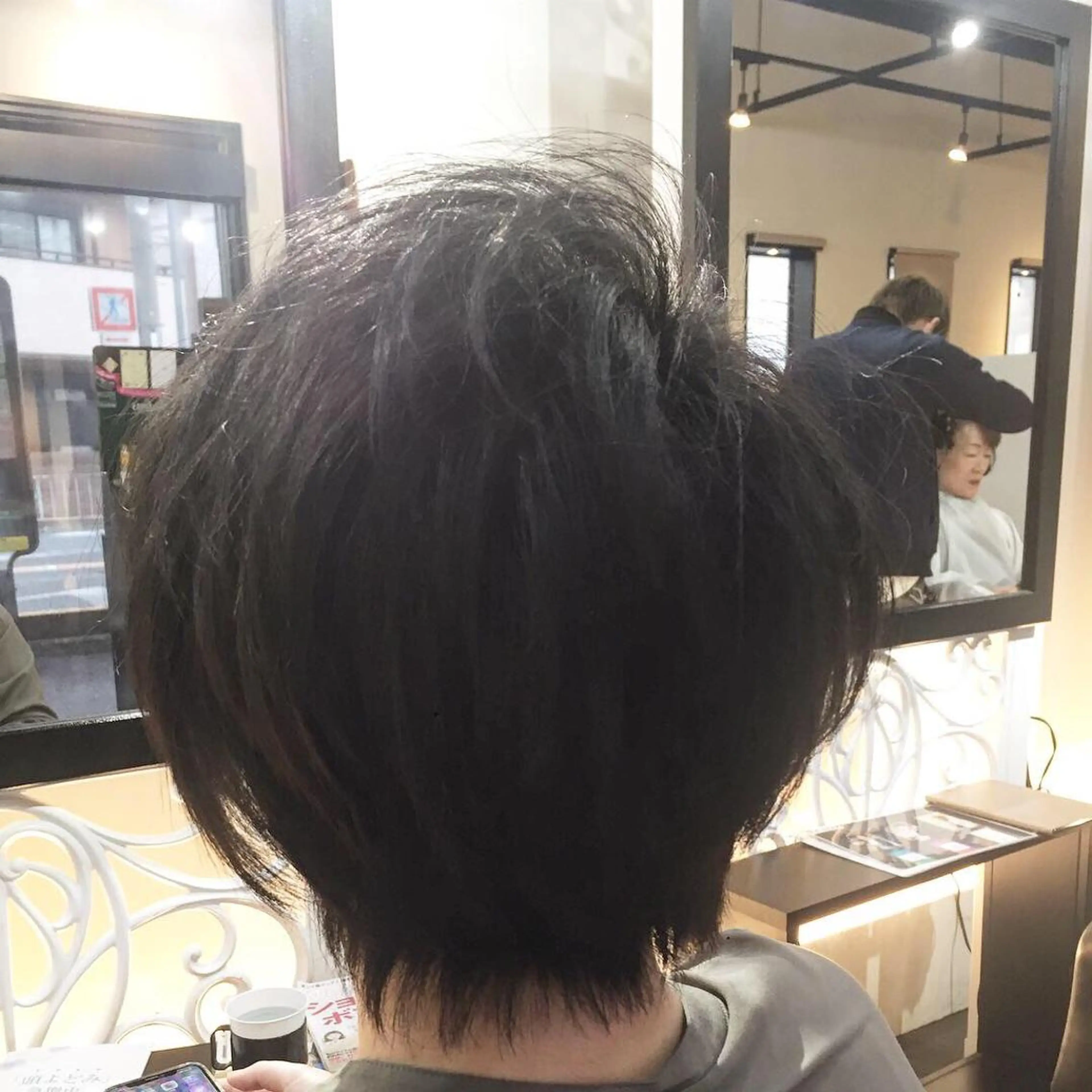 ショート カラー ウルフカット お気に入り口コミ満足度☺️ご紹介数No.1 エリア 大人気❗️最新サロン 駅2分!所属・バッサリ◎矯正〜スパ ☆年祭#髪医者サロンのヘアスタイル