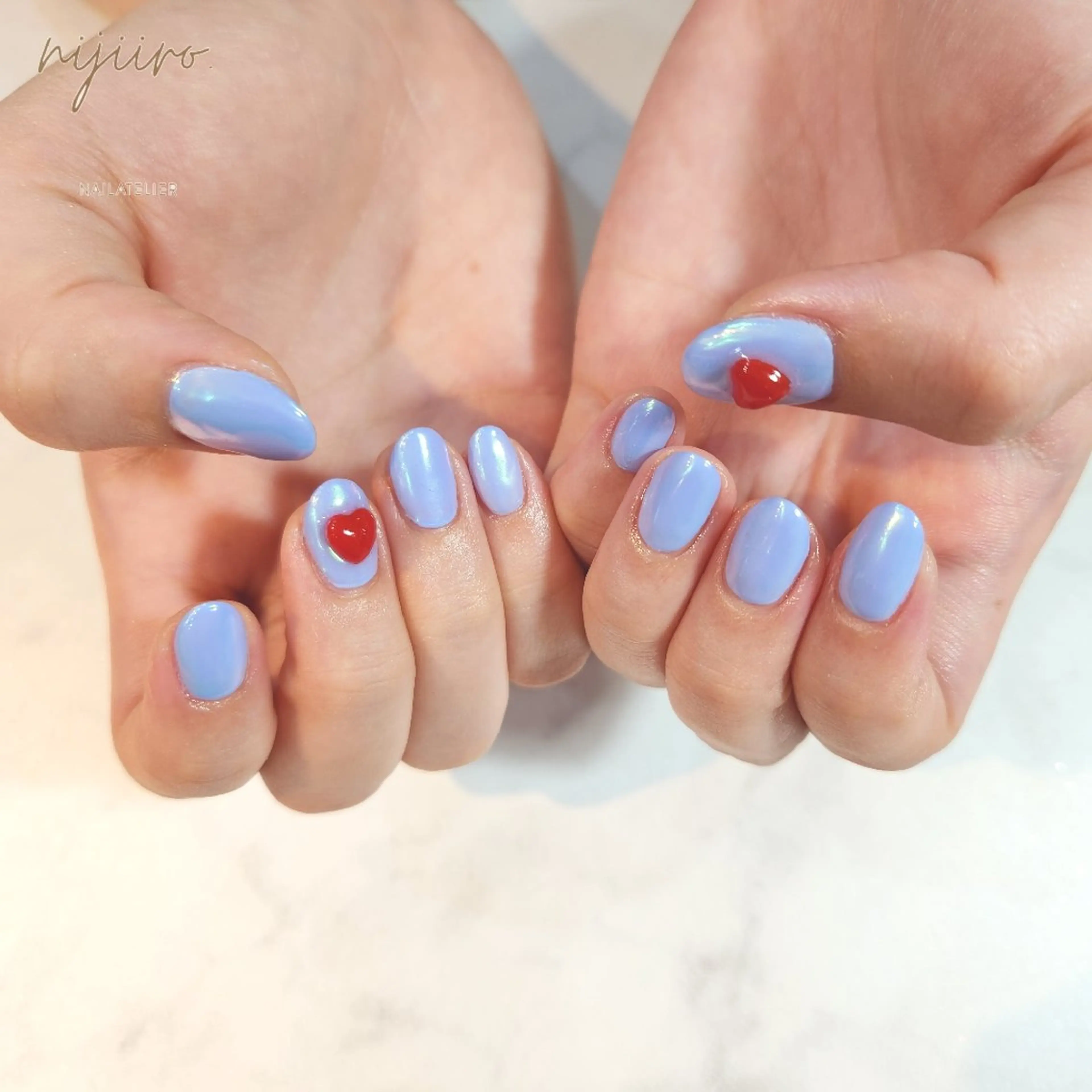 ネイル オーロラネイル ハート ワンカラーネイル ぷっくりネイル ハンドネイル nailatelier nijiiro.所属・nijiiro🌈 サトウのネイルデザイン