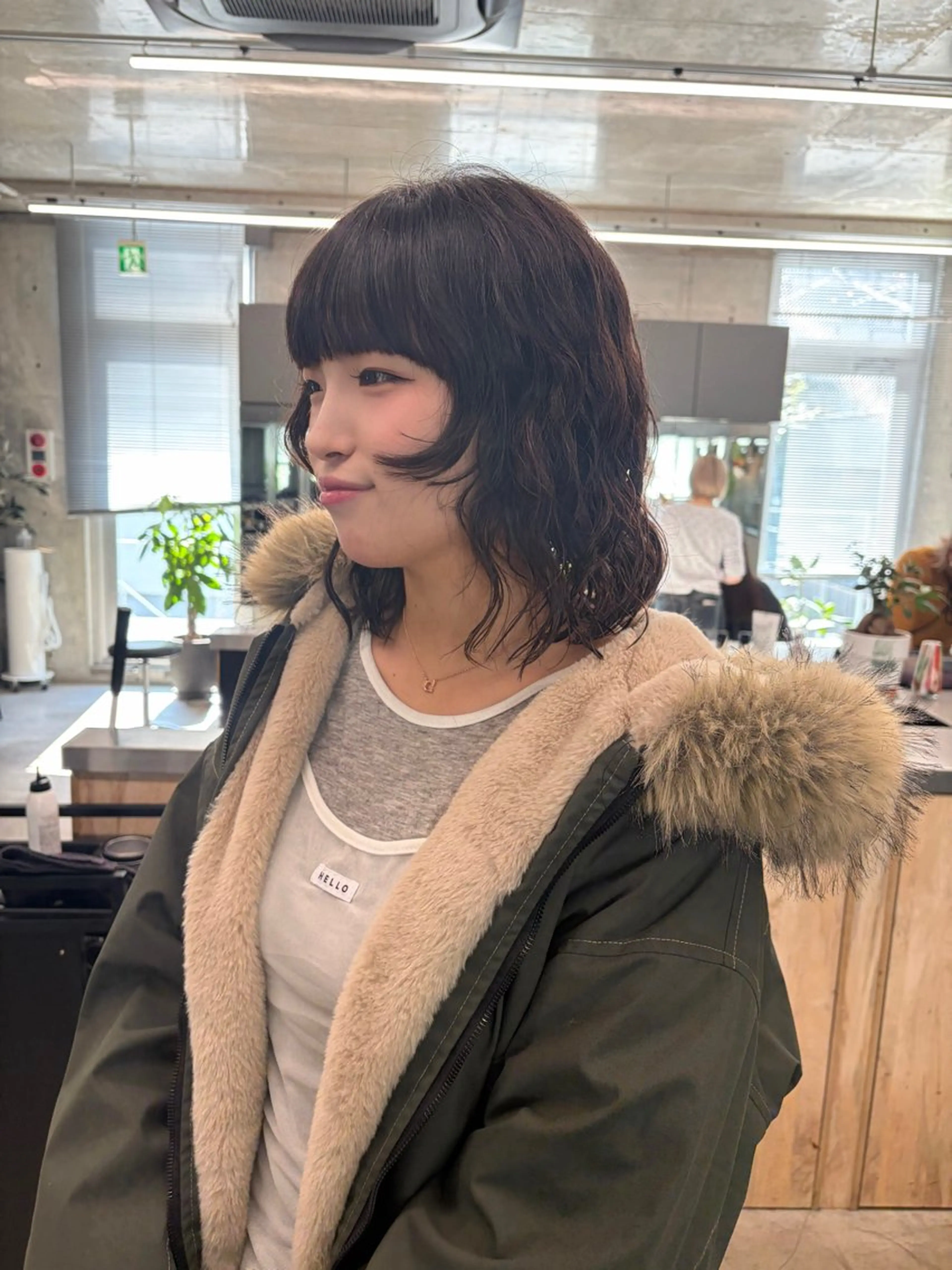 ミディアム カット パーマ 頭皮につけないカラー /白髪ぼかし/実加永のヘアスタイル