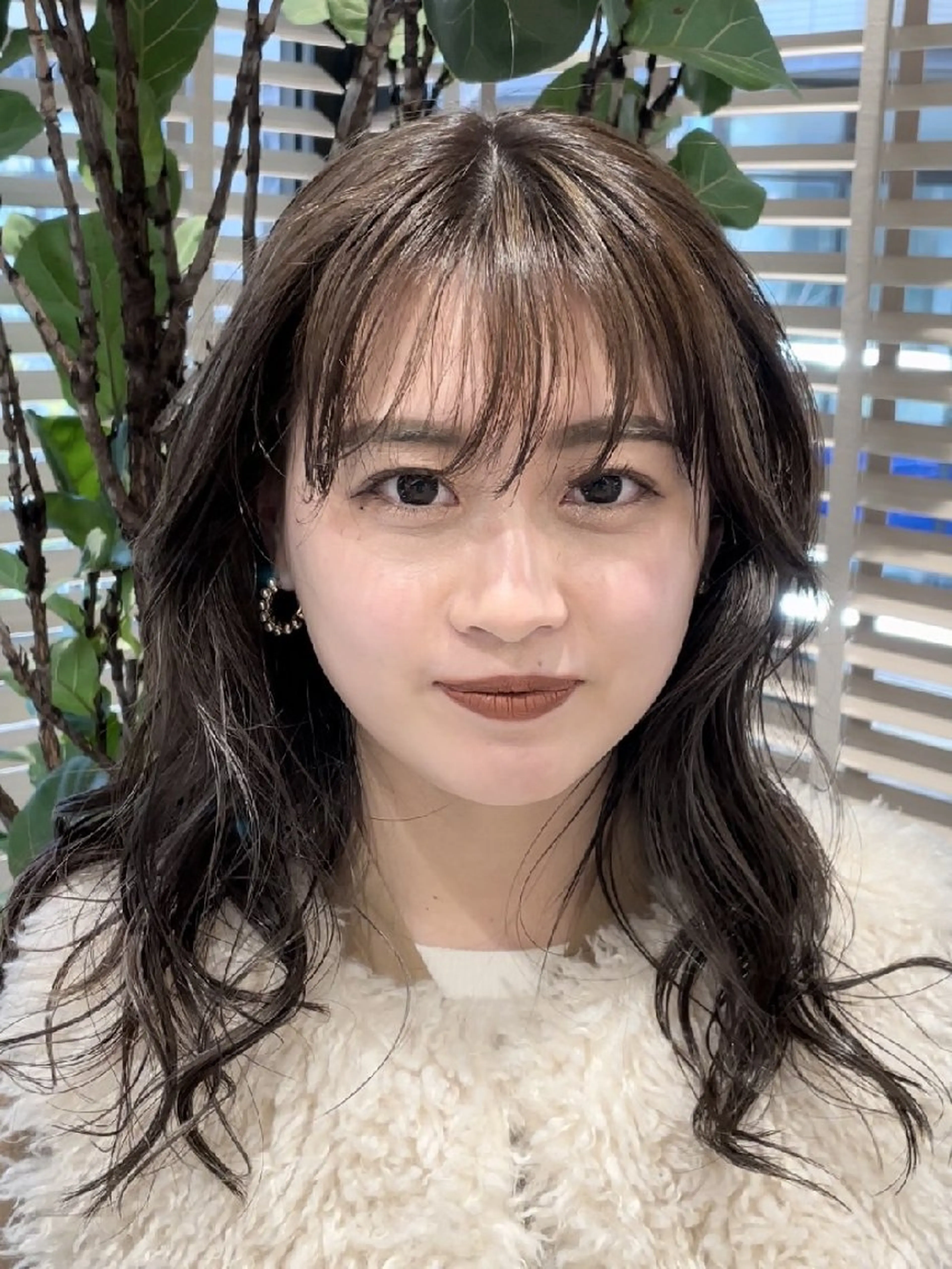 セミロング 💜艶髪カラー💜 🎶富川美希🎶のヘアスタイル